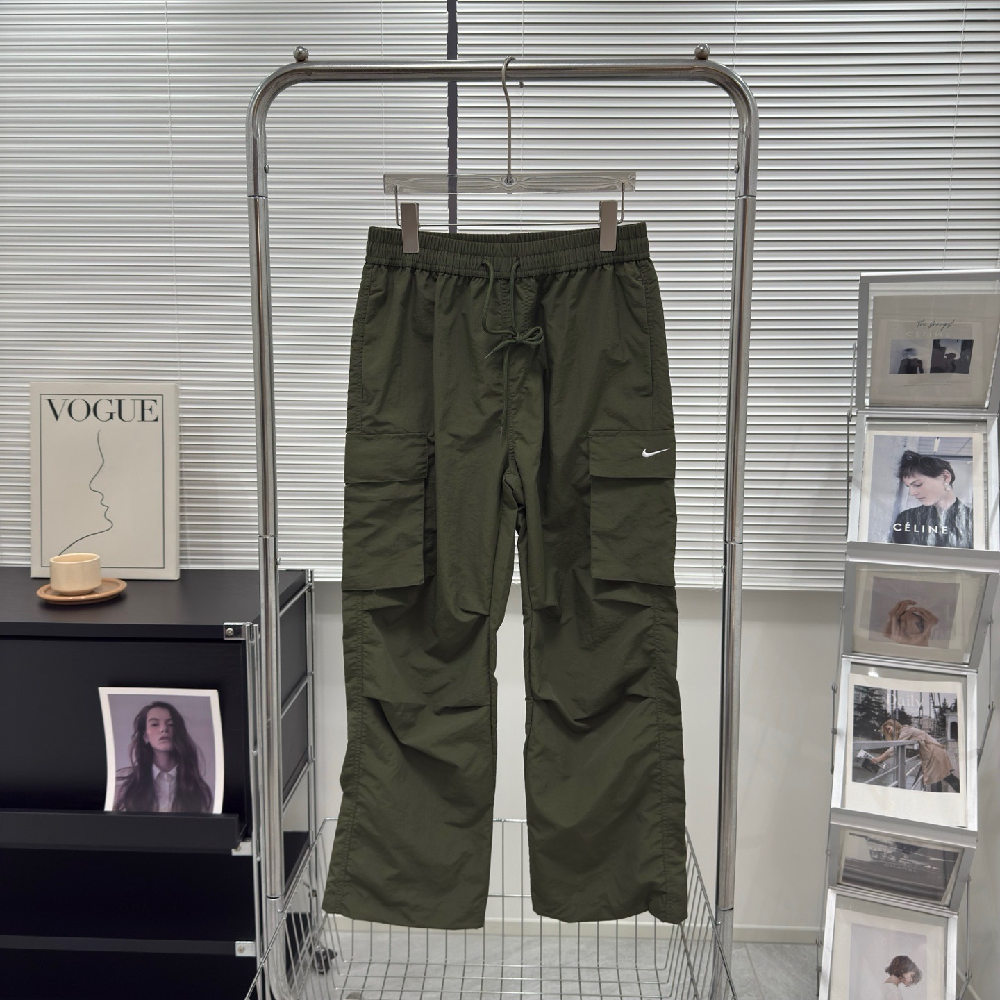 耐克Nike單勾印花大口袋工裝休閒長褲束腳衛褲