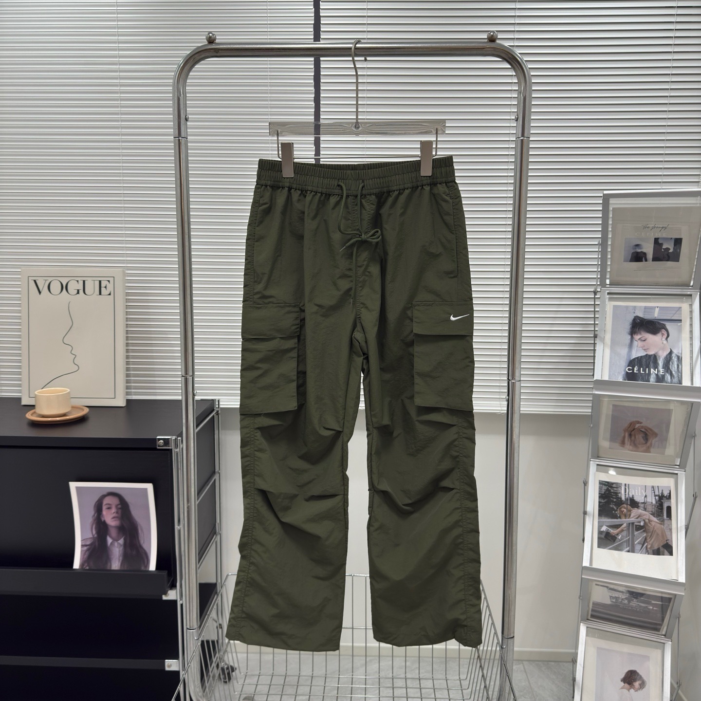 耐克Nike單勾印花大口袋工裝休閒長褲束腳衛褲