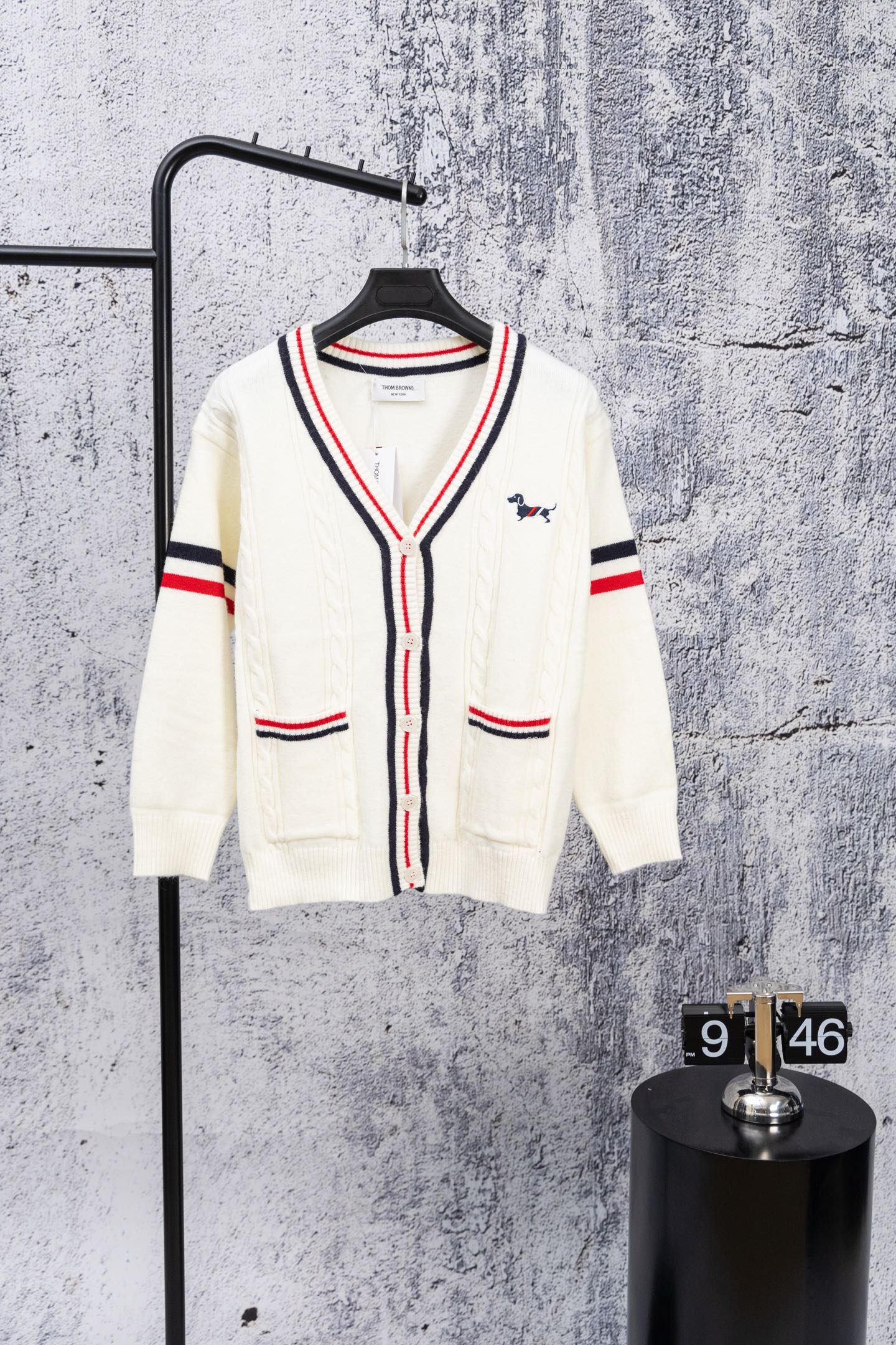 THOM BROWNE V領百搭學院風減齡針織開衫