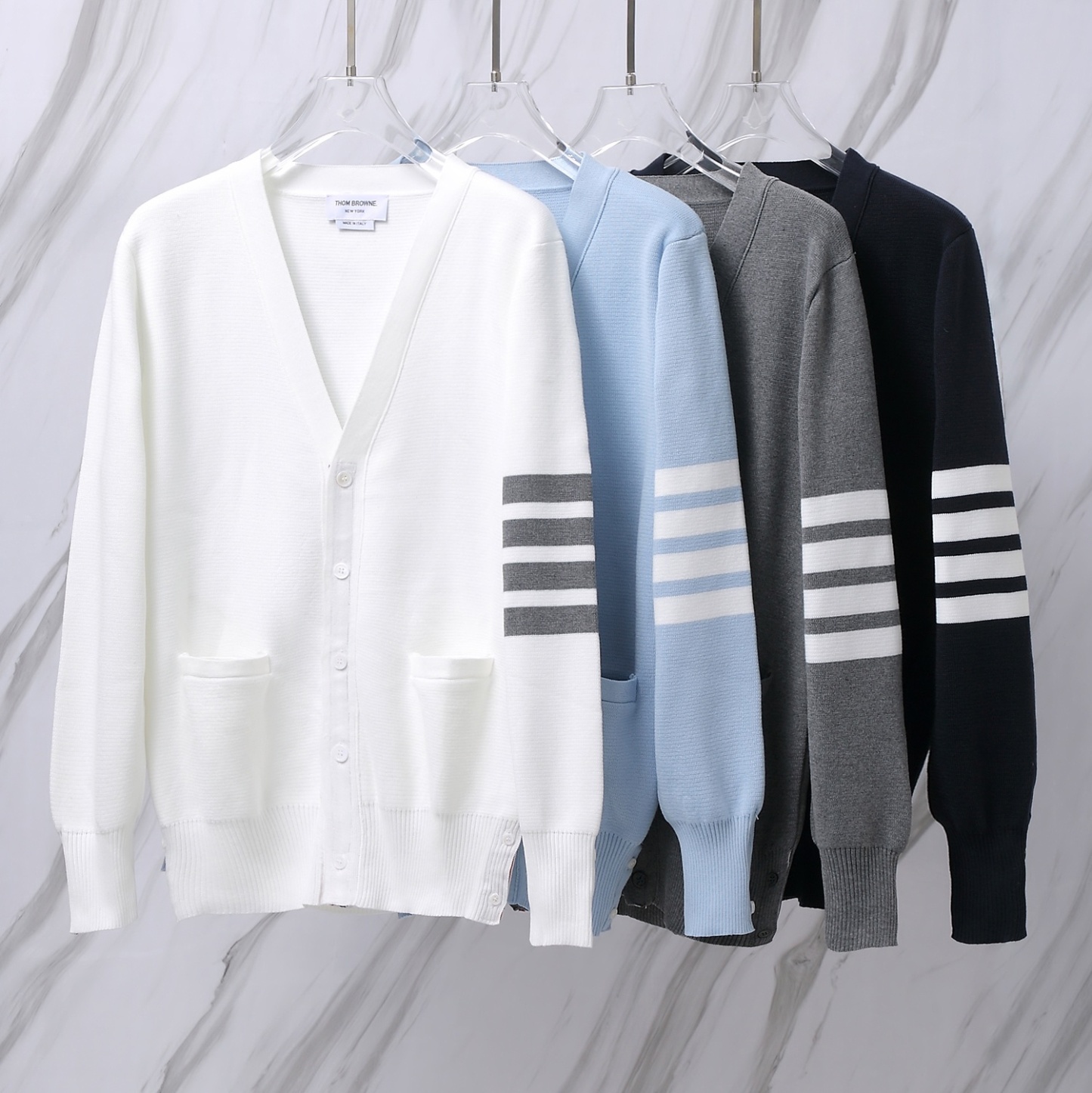 THOM BROWNE.TB經典四條杠加厚針織毛衣五扣開衫