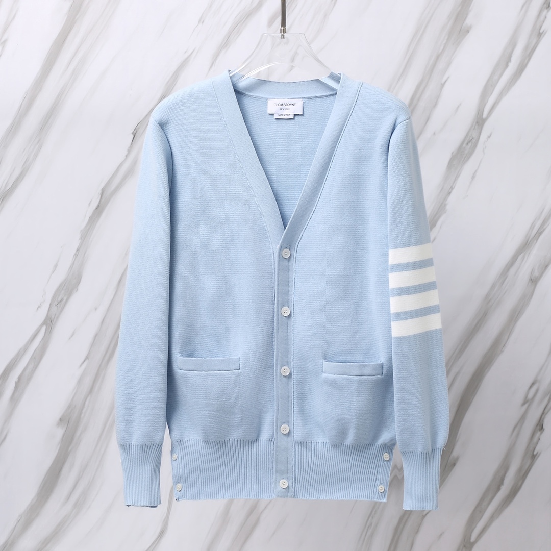 THOM BROWNE.TB經典四條杠加厚針織毛衣五扣開衫