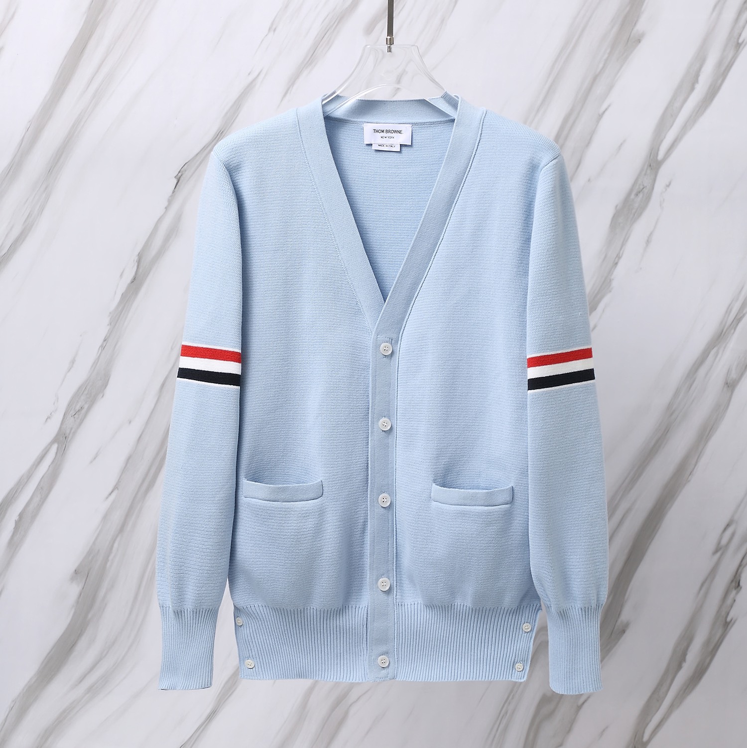 THOM BROWNE .TB經典雙袖標加厚毛衣五扣開衫