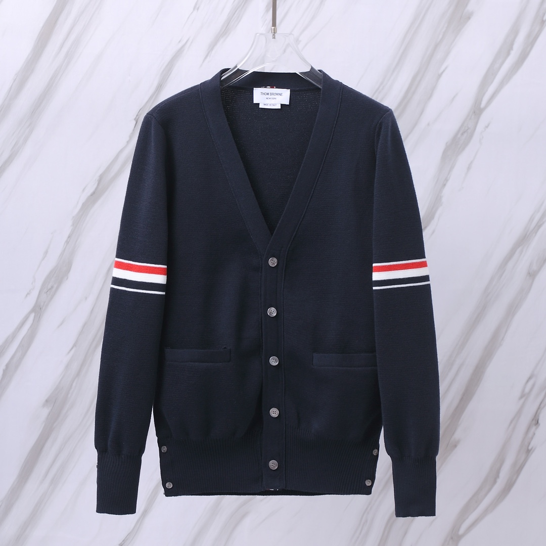 THOM BROWNE .TB經典雙袖標加厚毛衣五扣開衫