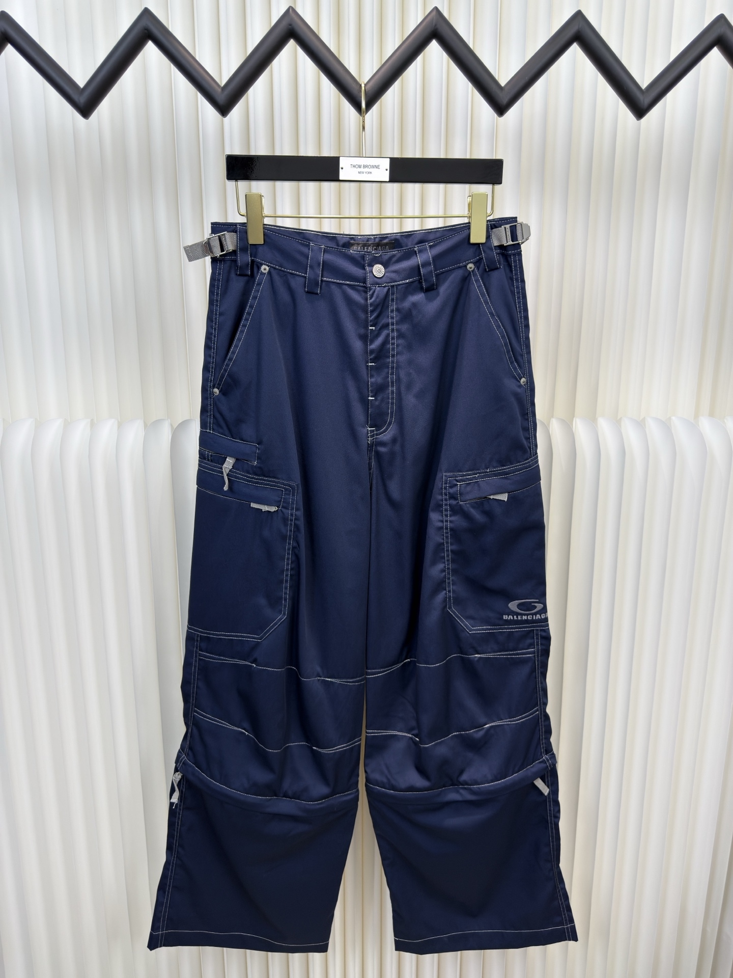 巴黎世家Balenciaga 刺繡多功能工裝褲