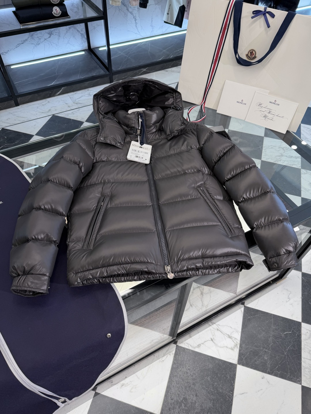 Moncler Maya短款連帽男士羽絨服夾克外套
