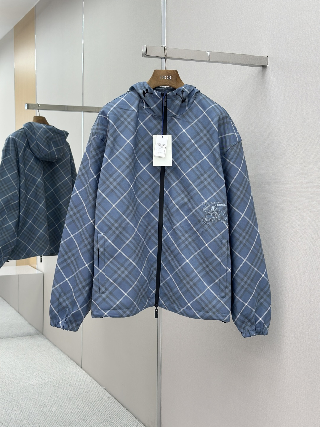 BURBERRY藍色斜格紋飾刺繡雙面穿夾克