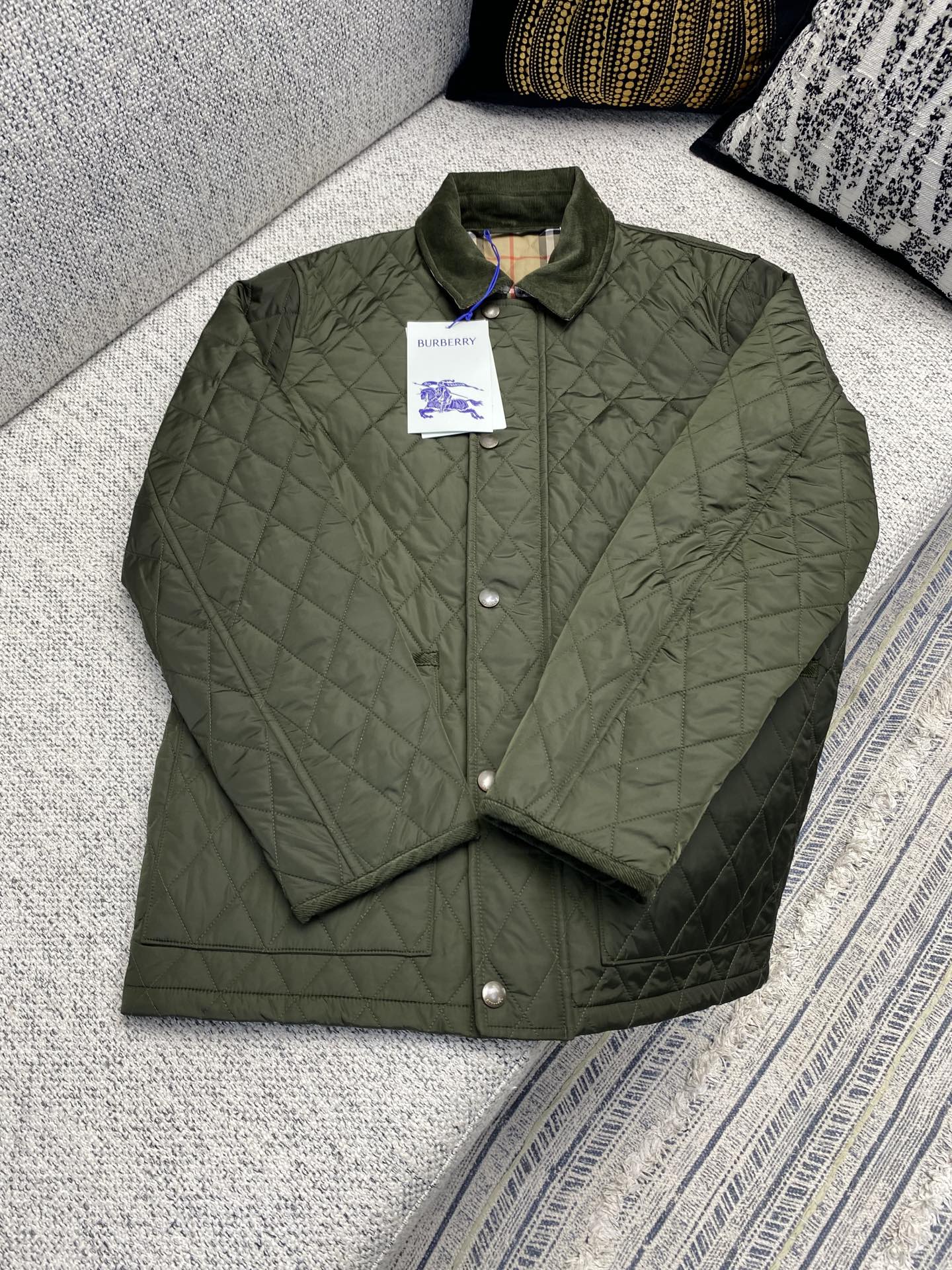 巴寶莉 25ss新款綴縫尼龍穀倉夾克