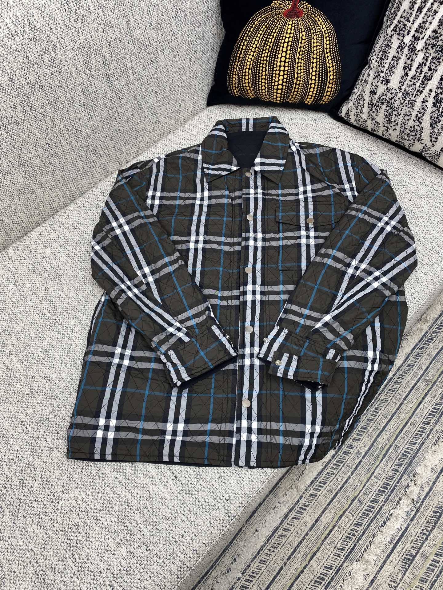 巴寶莉 24ss雙面兩穿絎縫尼龍外套