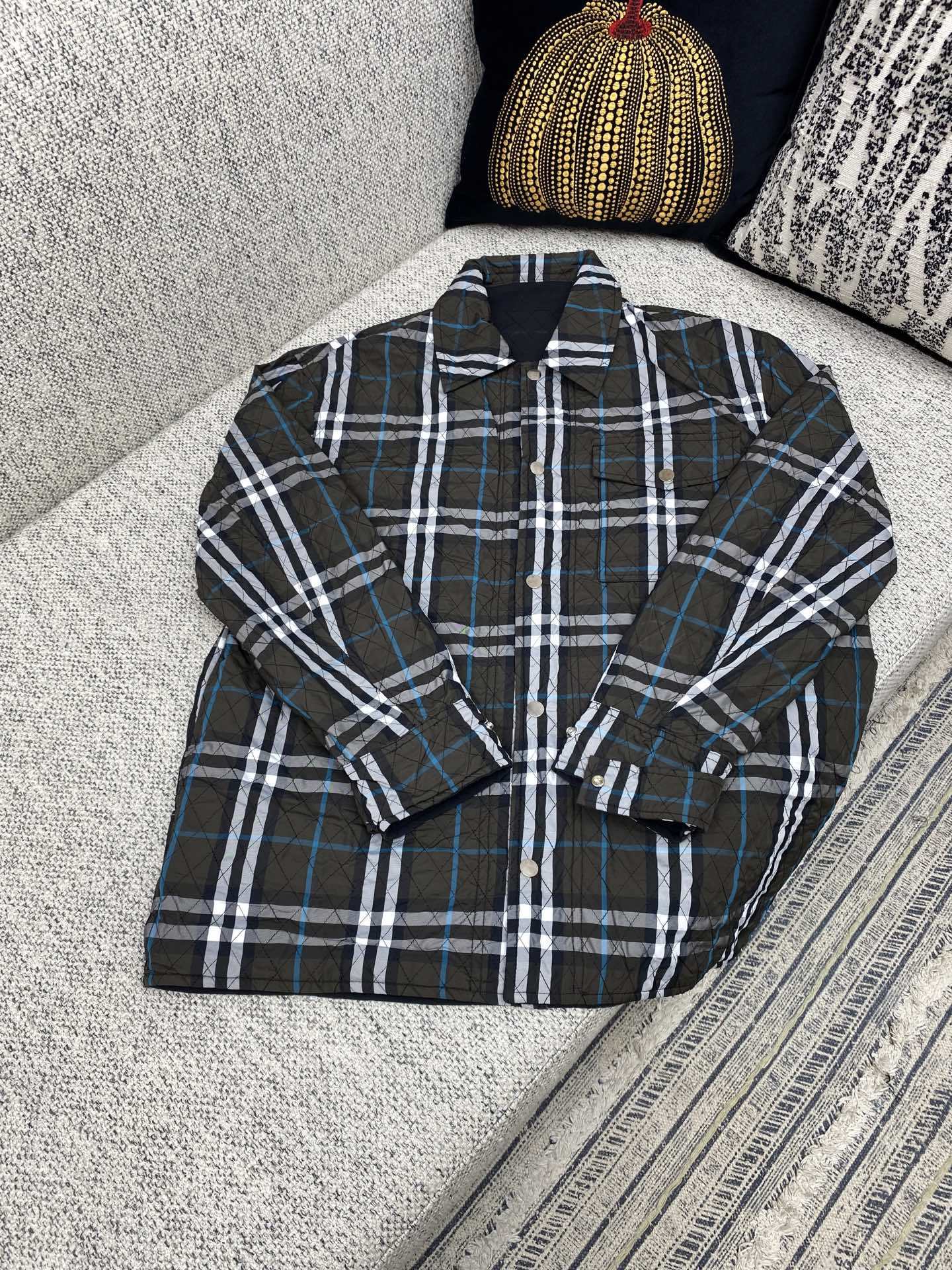 巴寶莉 24ss雙面兩穿絎縫尼龍外套