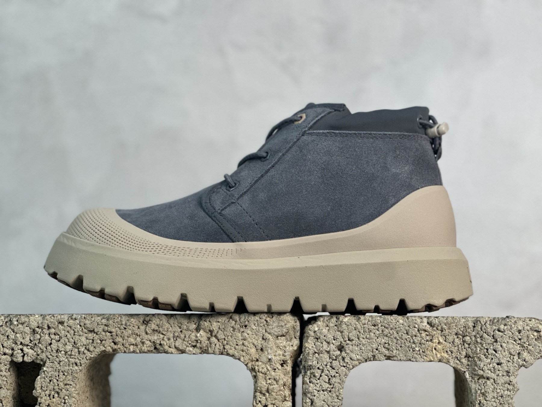  UGG 秋冬羊皮毛一体雪地靴