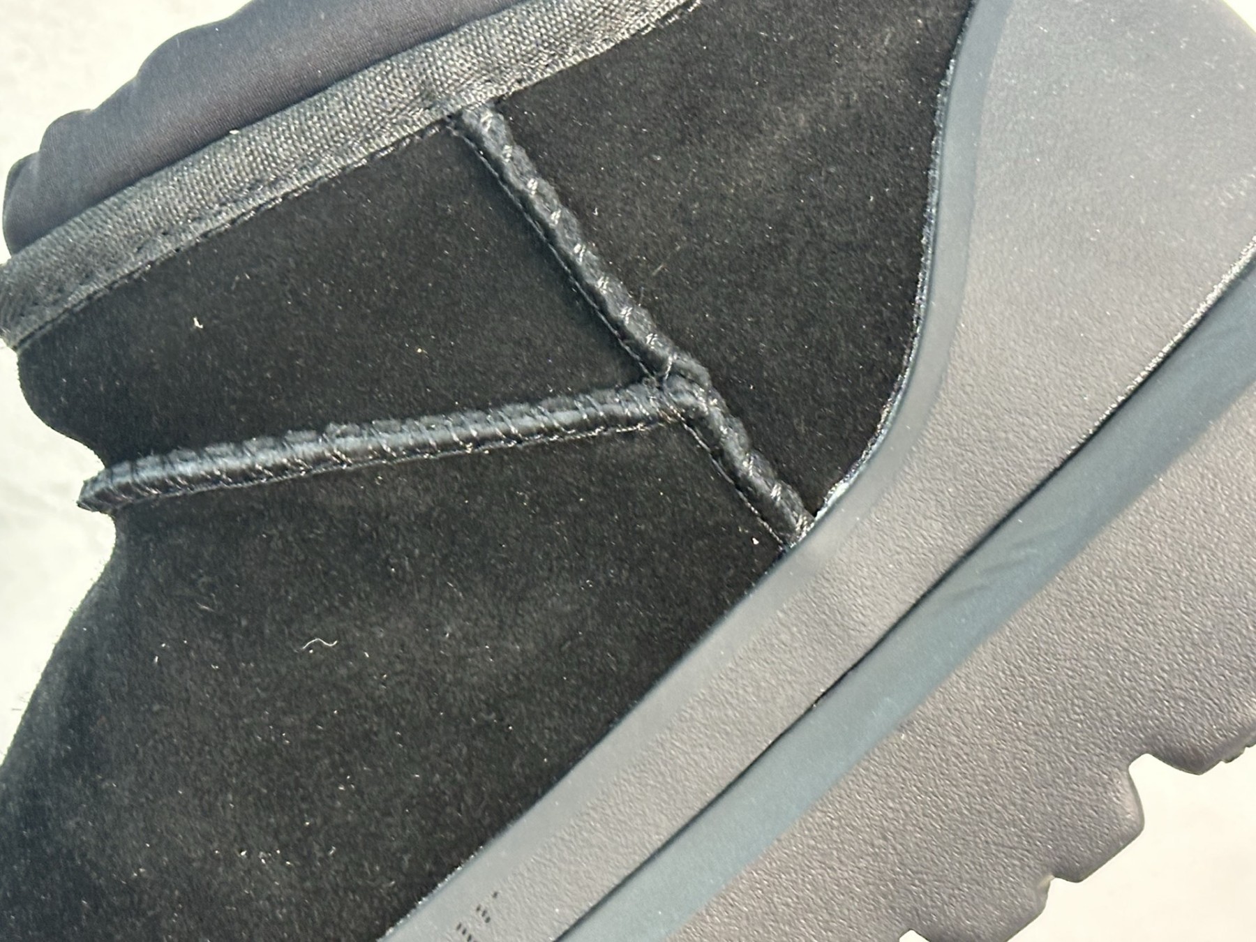  UGG 秋冬羊皮毛一体雪地靴  