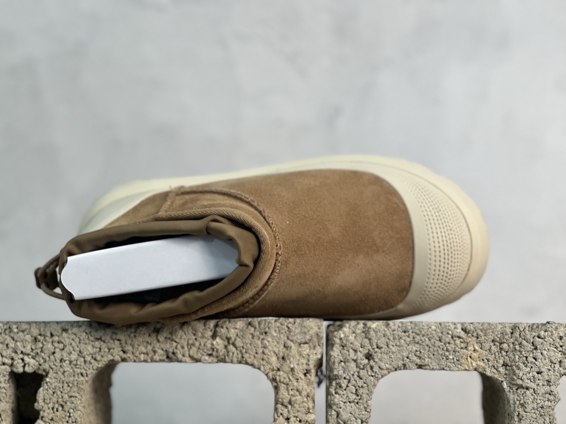  UGG 秋冬羊皮毛一体雪地靴