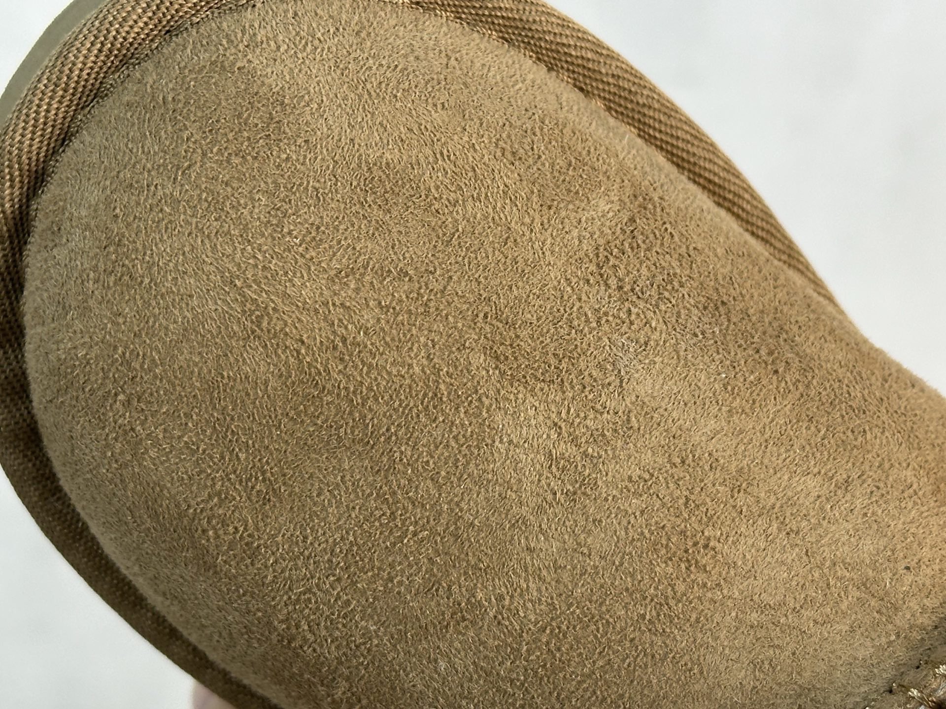 UGG CLASSIC ULTRA MINI 童鞋 