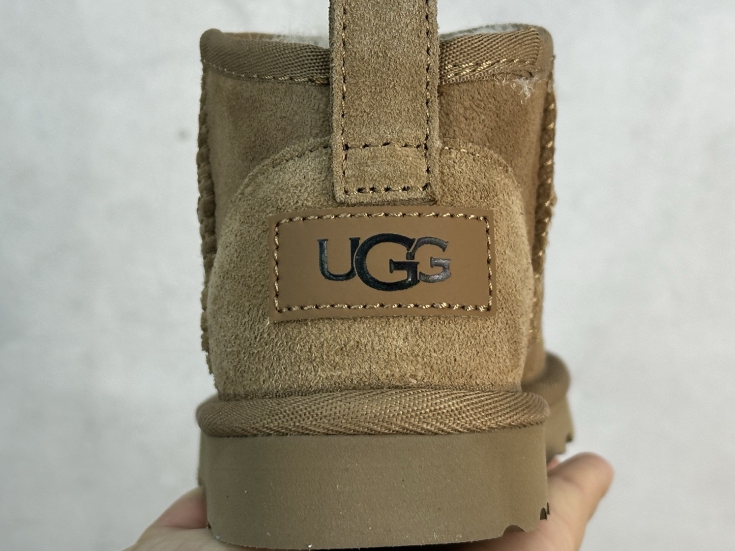 UGG CLASSIC ULTRA MINI 童鞋 