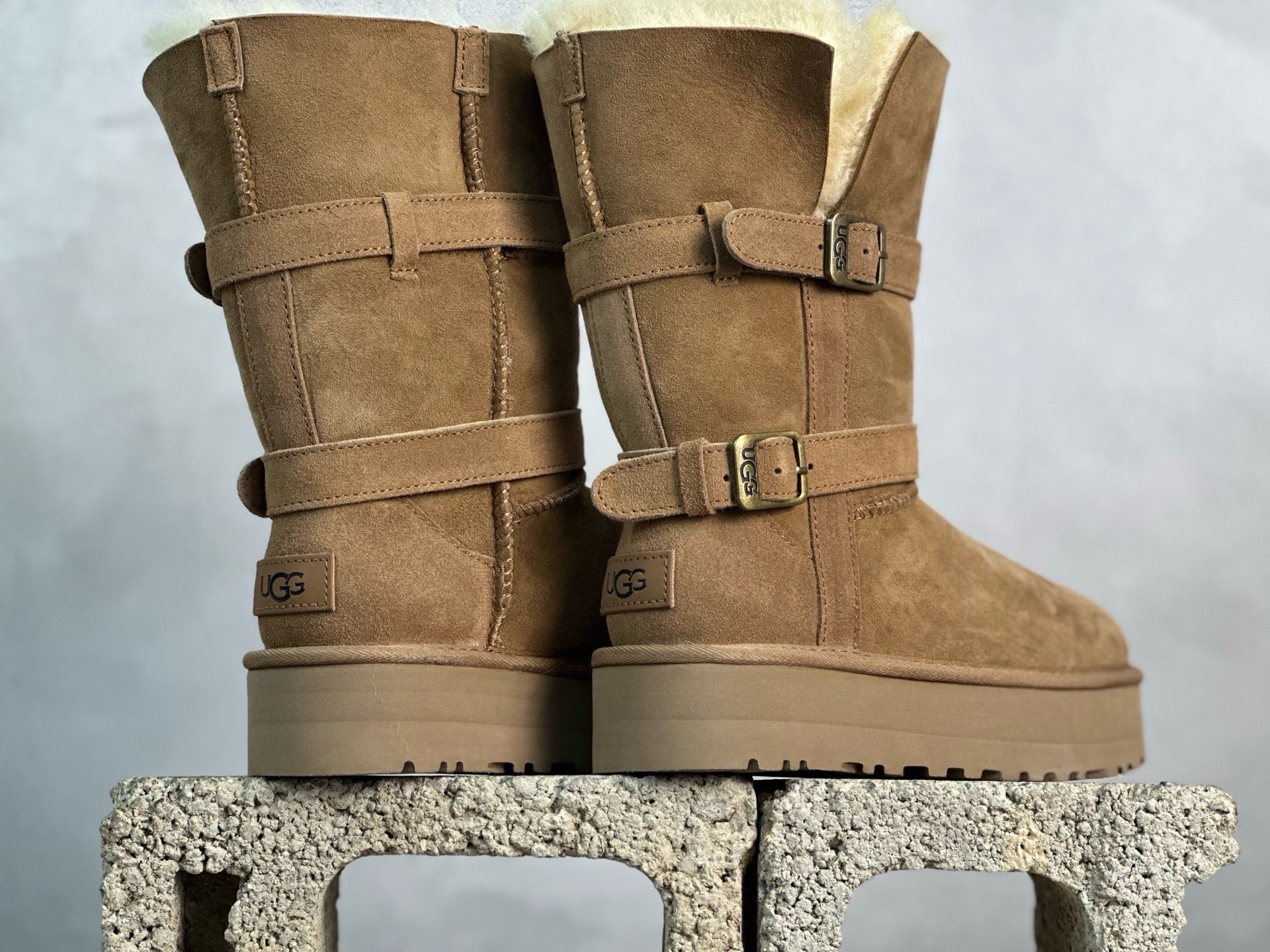  UGG  厚底大骑士  高筒雪地靴 两穿 