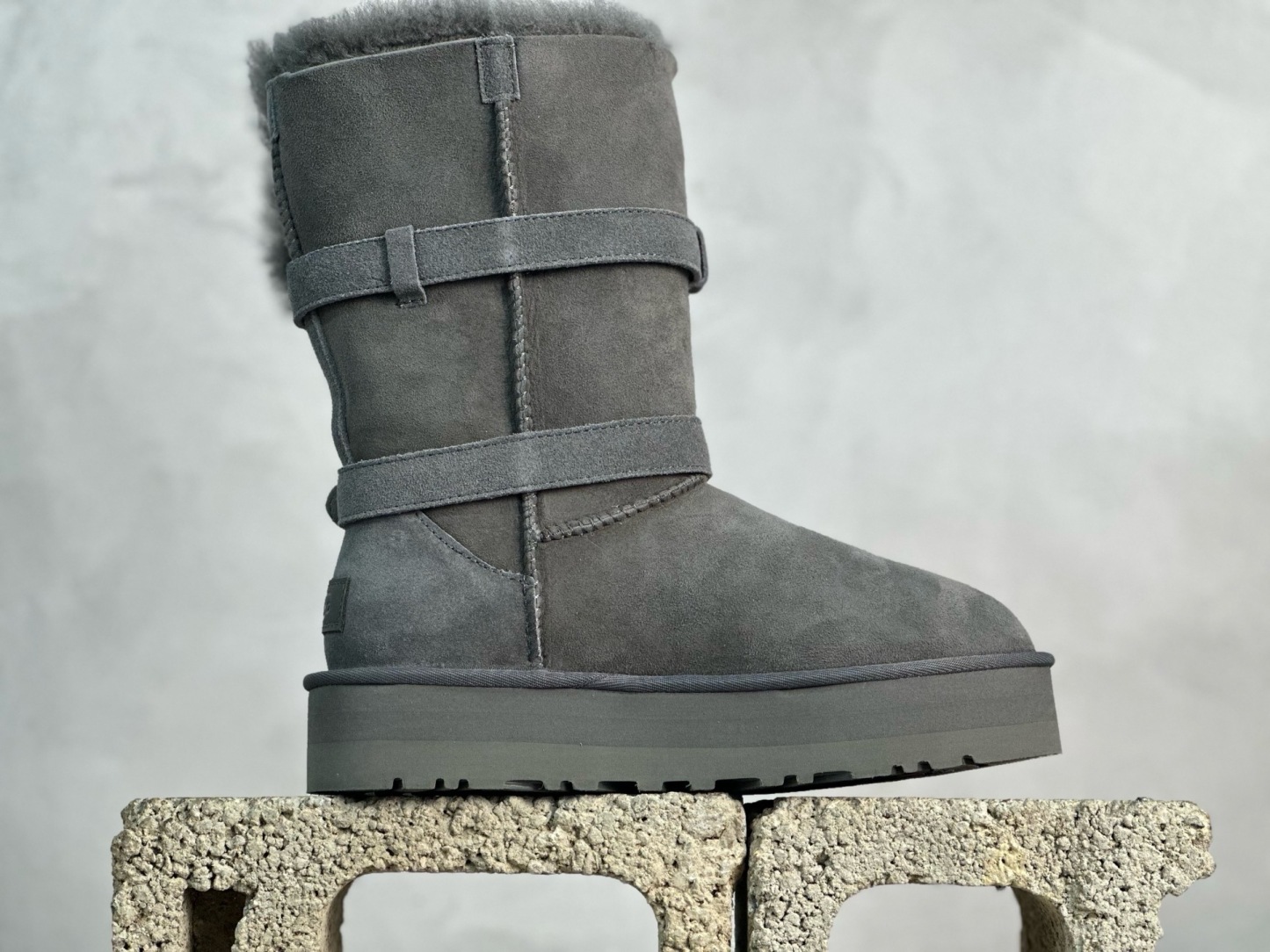 UGG 厚底大骑士 高筒雪地靴 两穿