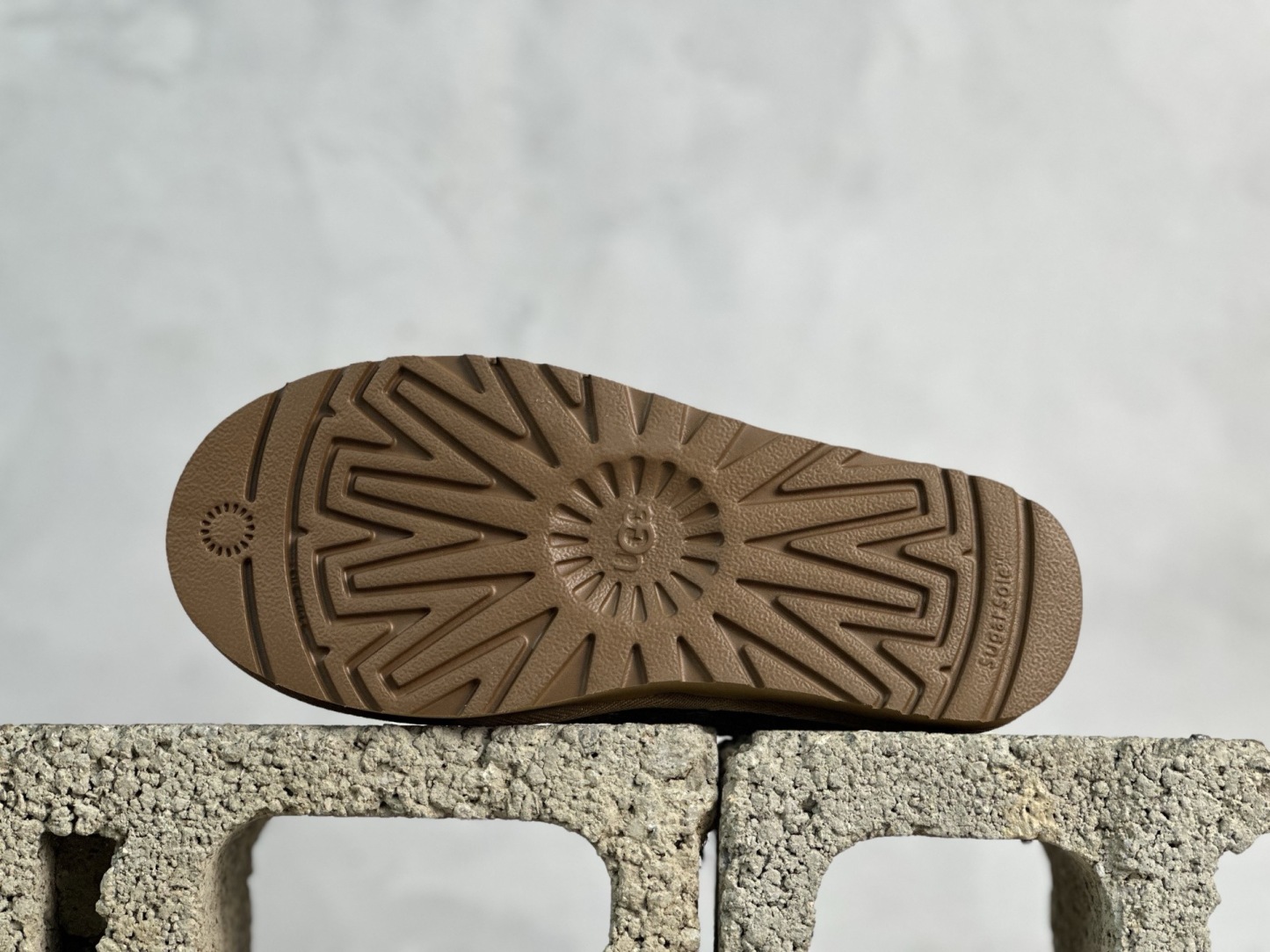  UGG x Palace联名款 虎年限定  