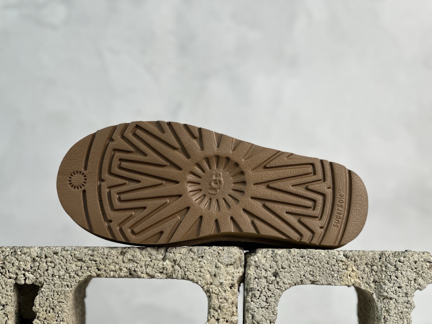  UGG x Palace联名款 虎年限定  