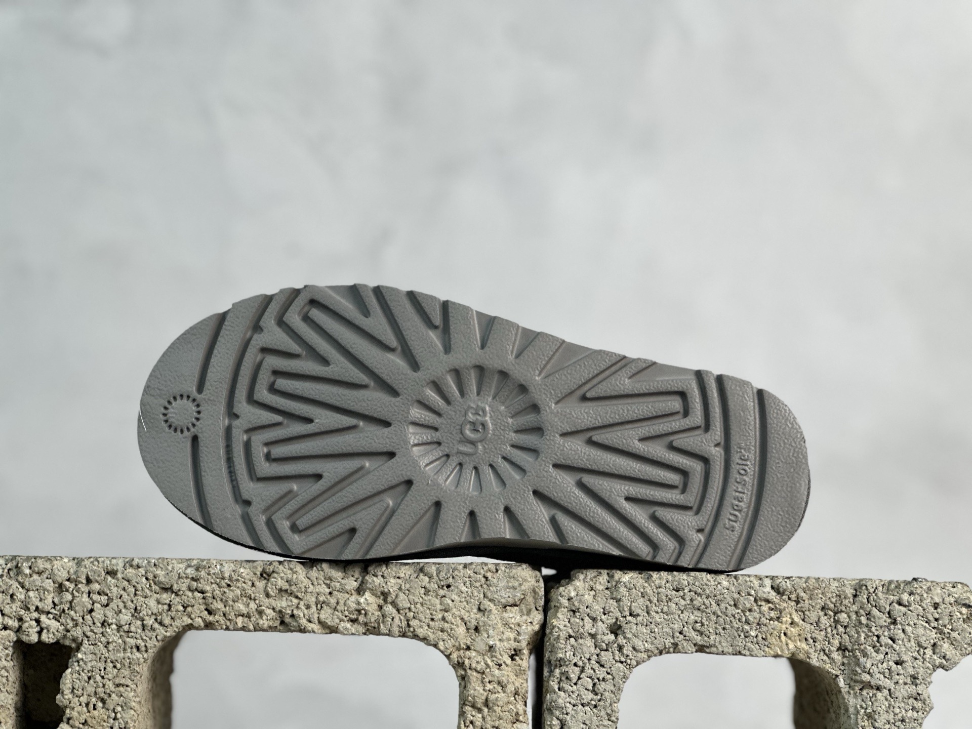 UGG x Palace联名款 虎年限定  