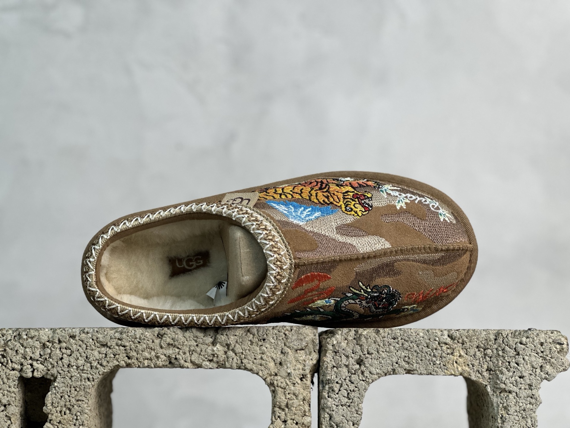 UGG x Palace联名款 虎年限定 