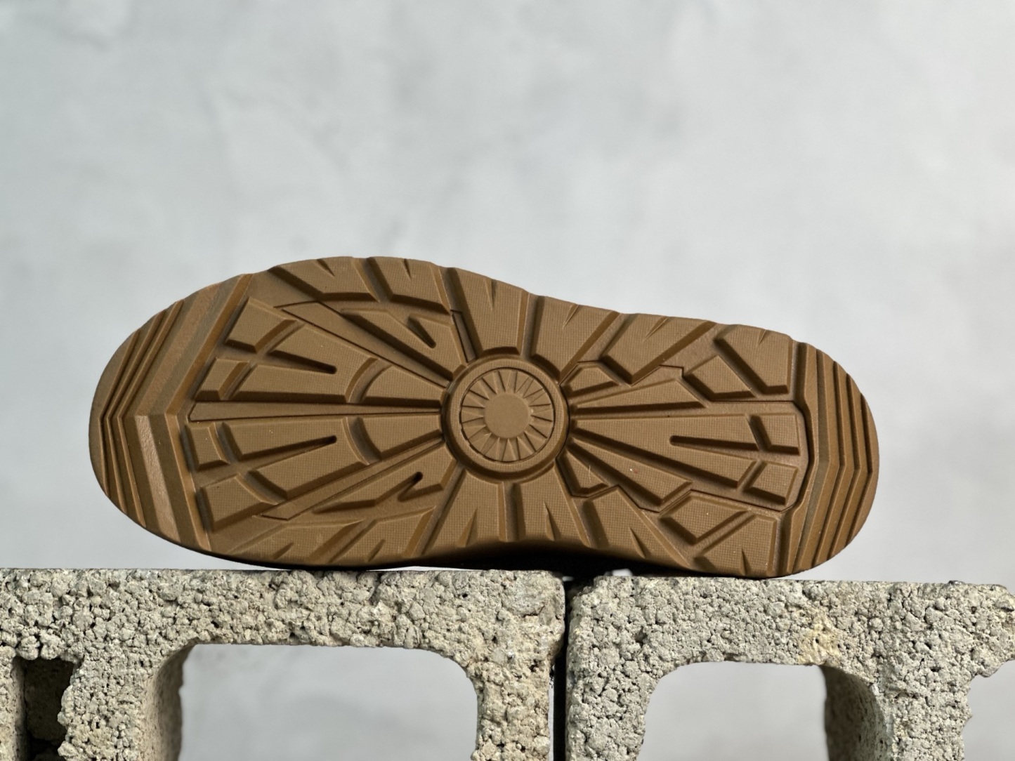  UGG Tasman Weather Hybrid 塔斯曼混合系系列 2