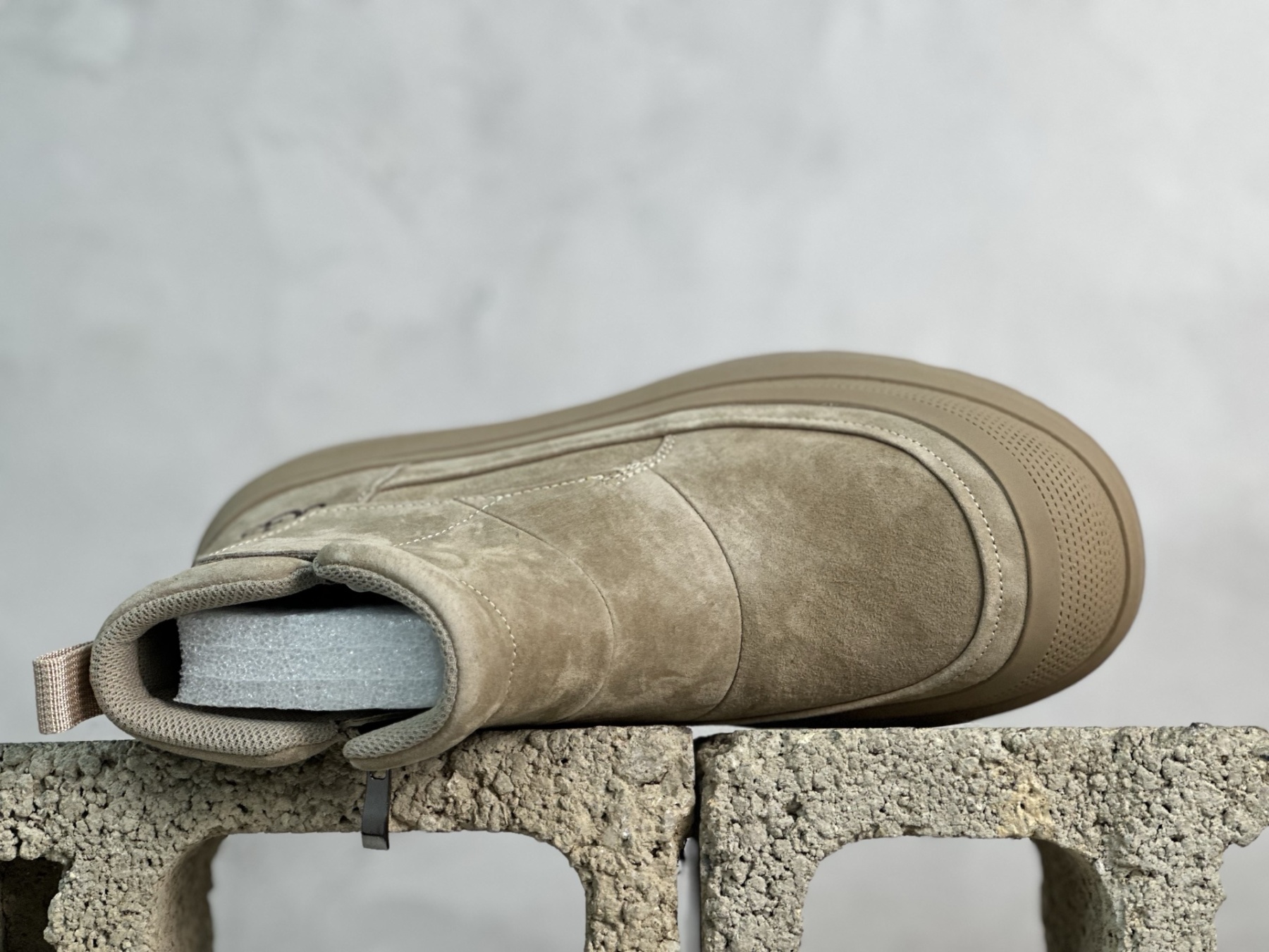  UGG Tasman Weather Hybrid 塔斯曼混合系系列 