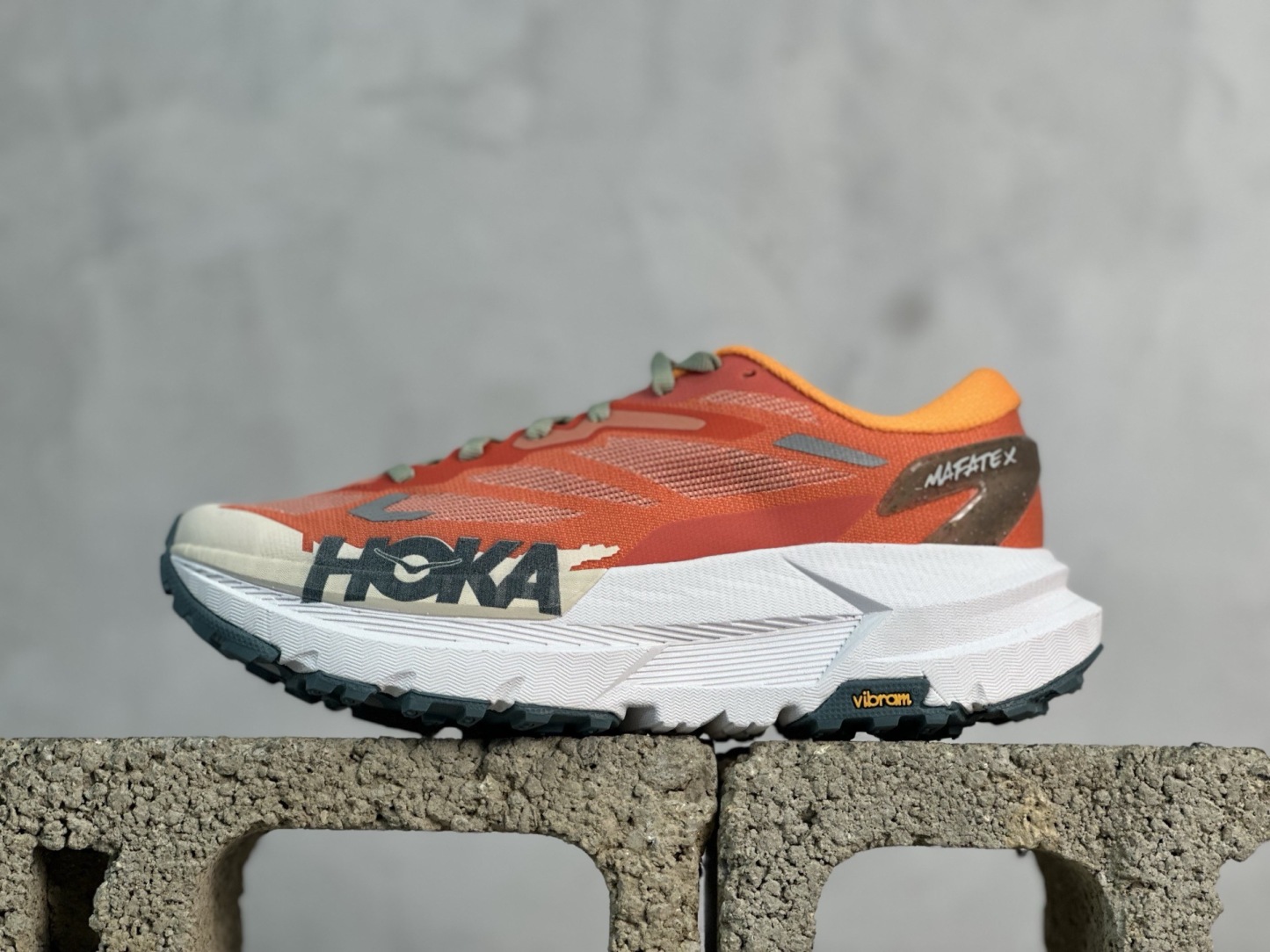 HOKA ONE ONE W MAFATE X 舒適百搭防滑耐磨低幫生活休閒鞋