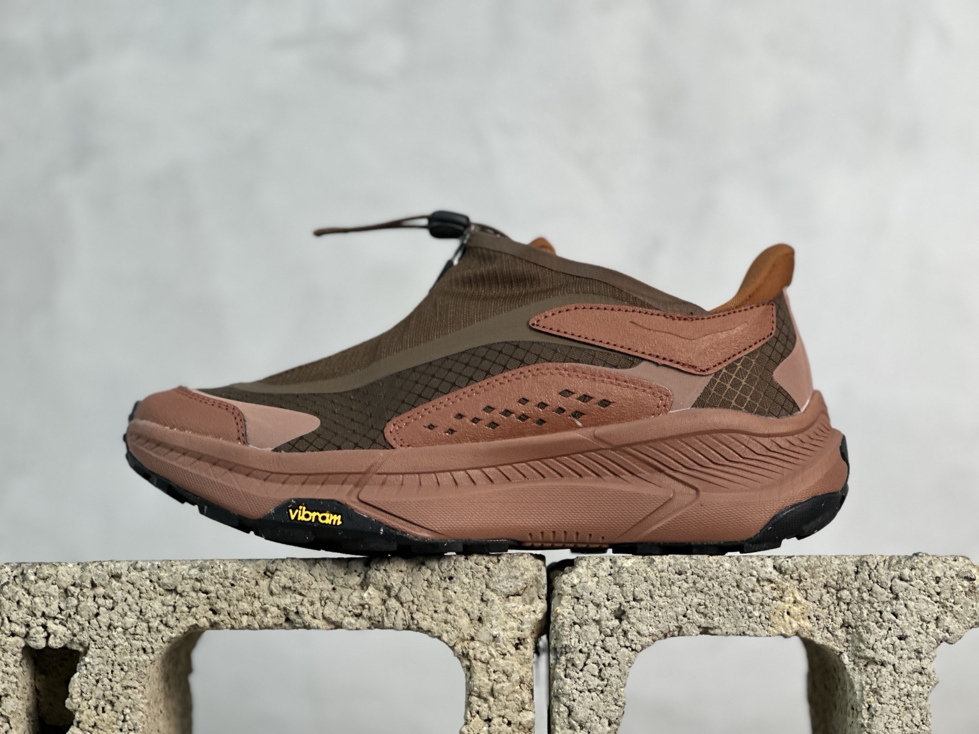 Hoka Project Transport 防滑耐磨低幫生活休閒鞋