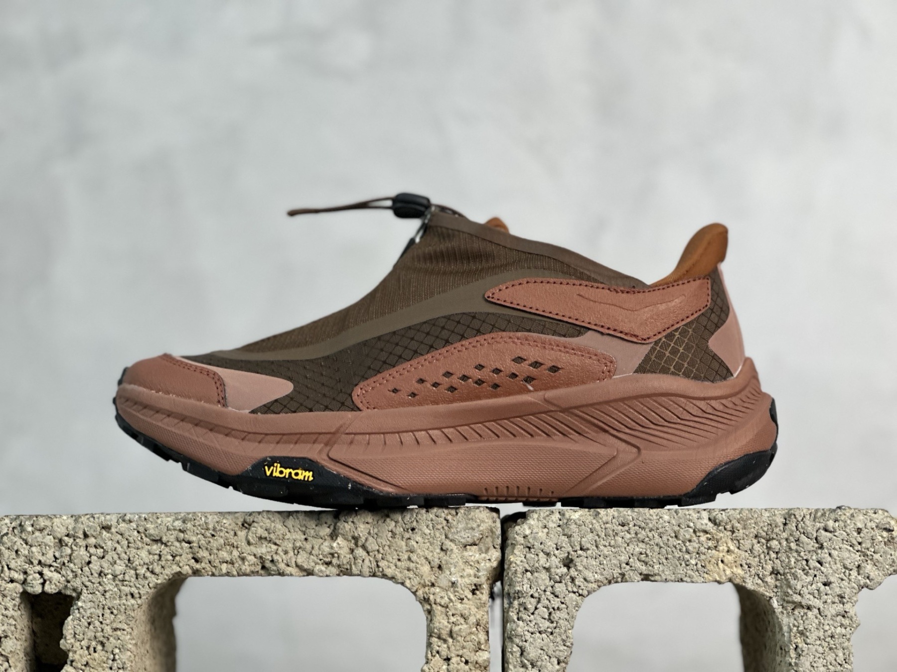 Hoka Project Transport 防滑耐磨低幫生活休閒鞋