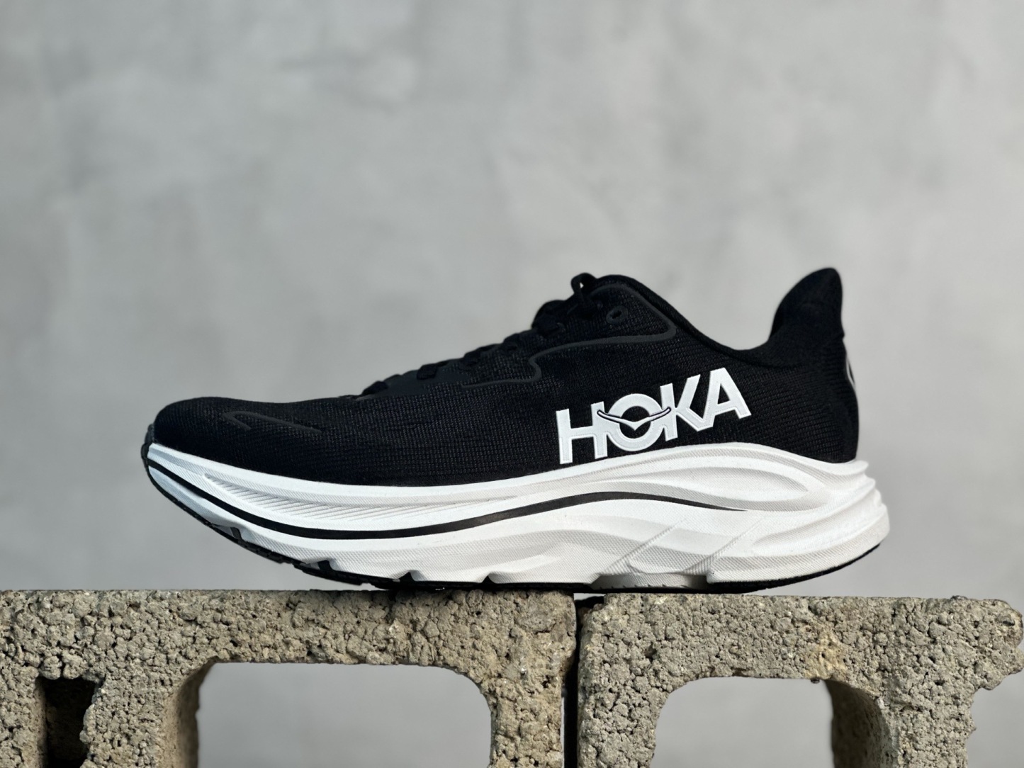 HOKA ONE ONE CLIFTON 10