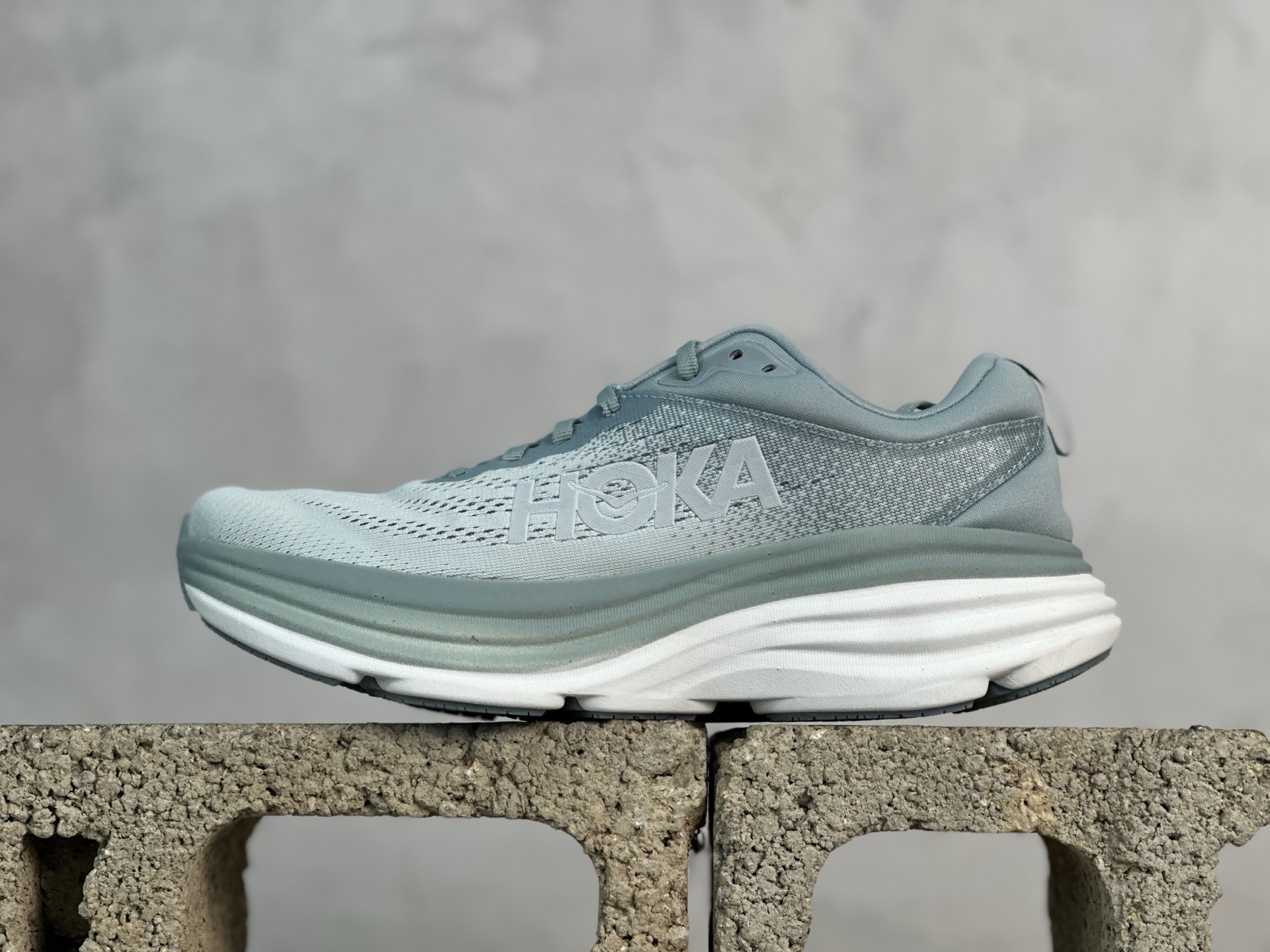 HOKA ONE ONE Bondi 8 