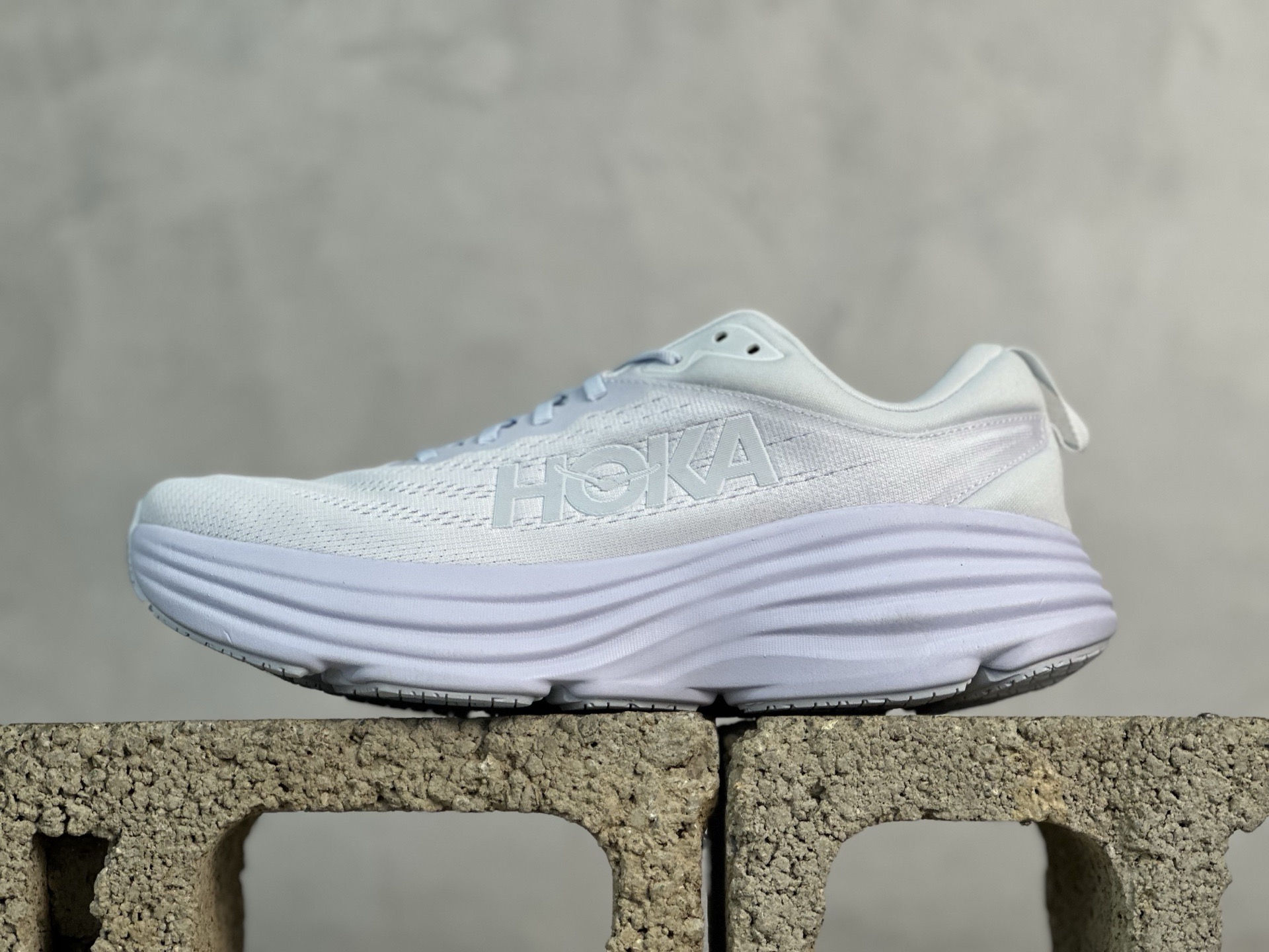 HOKA ONE ONE Bondi 8