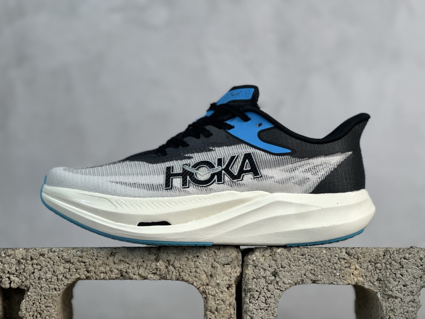 Hoka U Rocket X 3 泡棉科技旗艦競速運動跑鞋