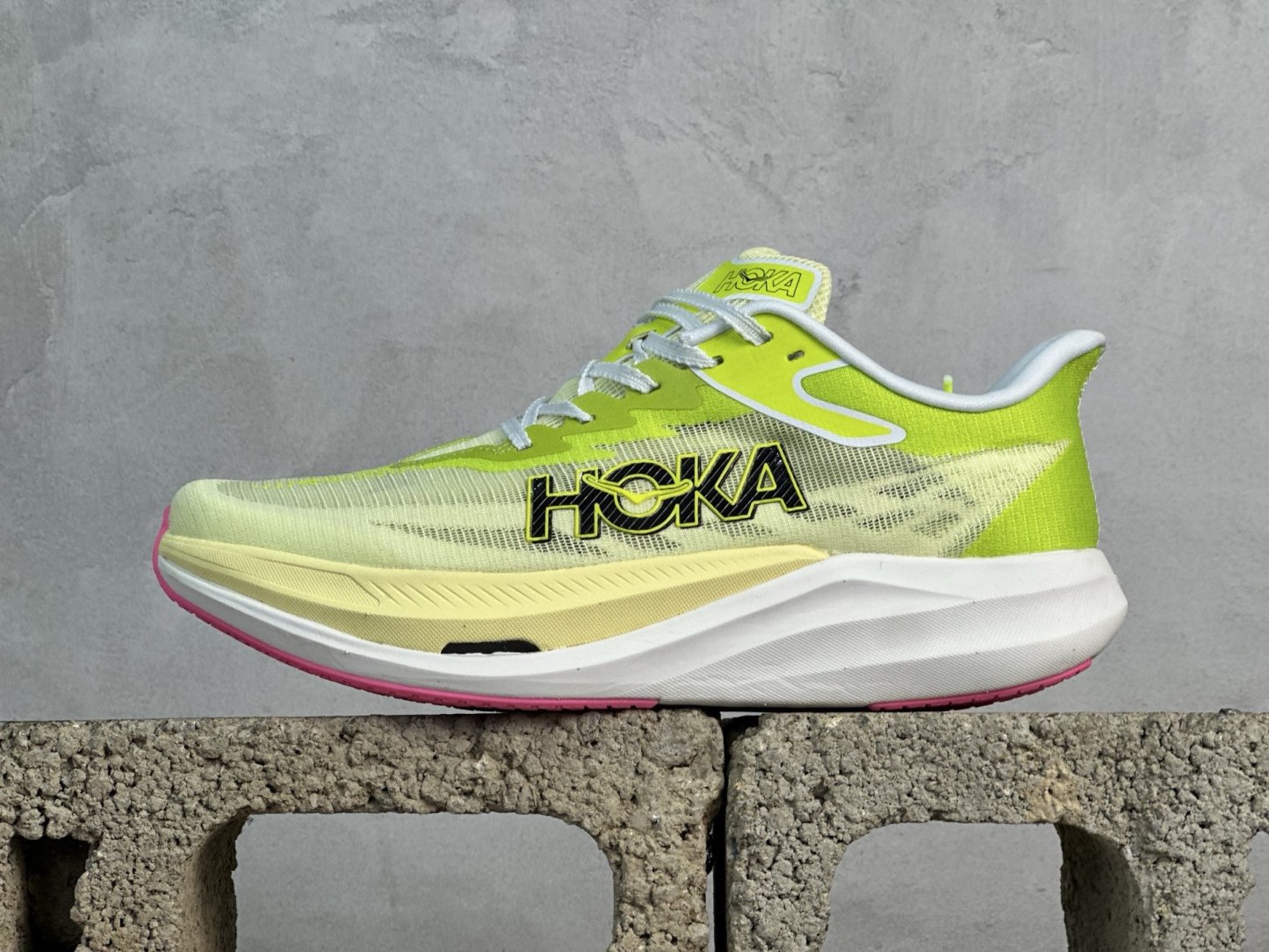 Hoka U Rocket X 3 泡棉科技旗艦競速運動跑鞋
