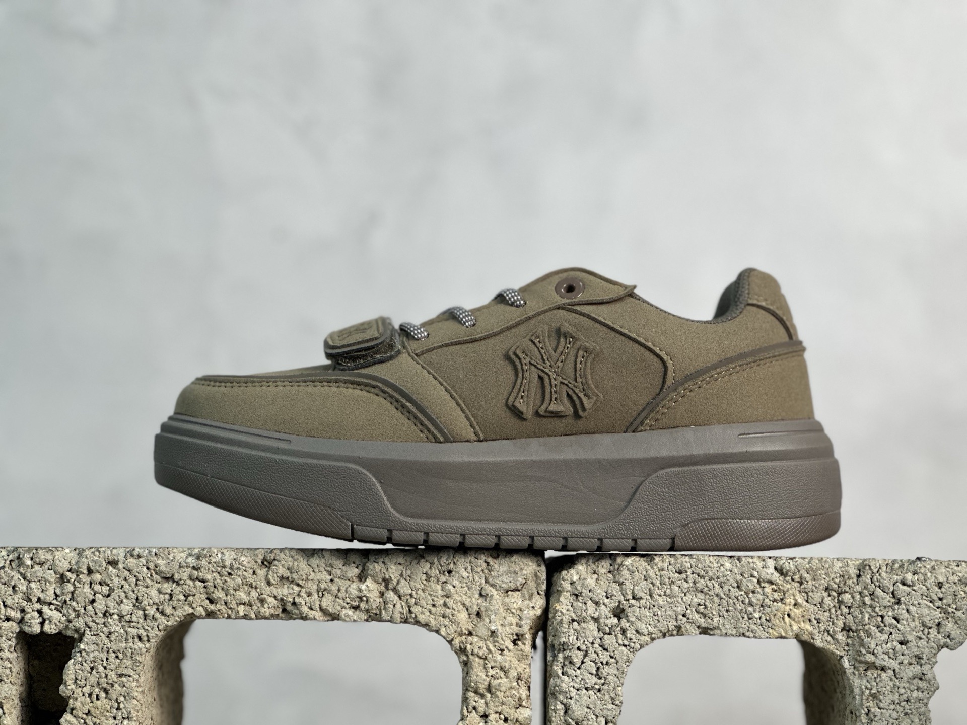 MLB 紐約洋基隊 增高厚底休閒跑鞋