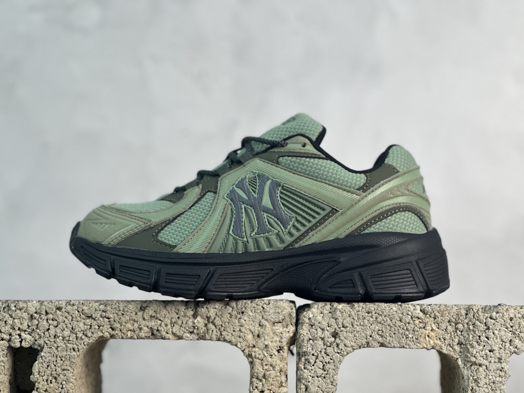 MLB 紐約洋基隊魔術貼輕量增高厚底休閒運動鞋