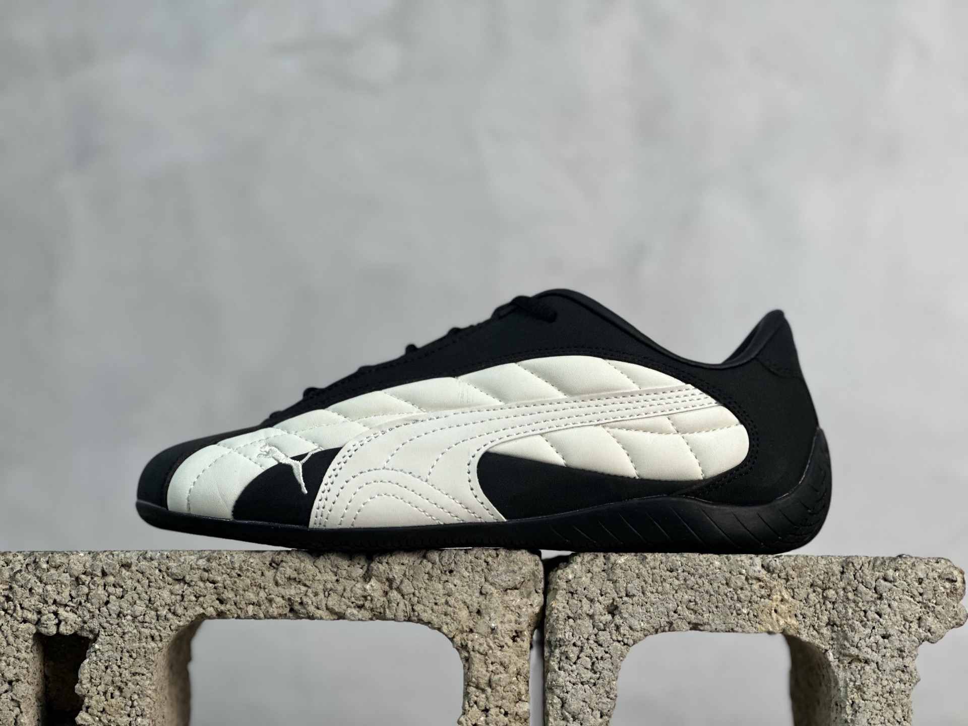 Puma Bella Low 貝拉V2系列低幫薄底德訓復古風經典百搭休閒慢跑鞋