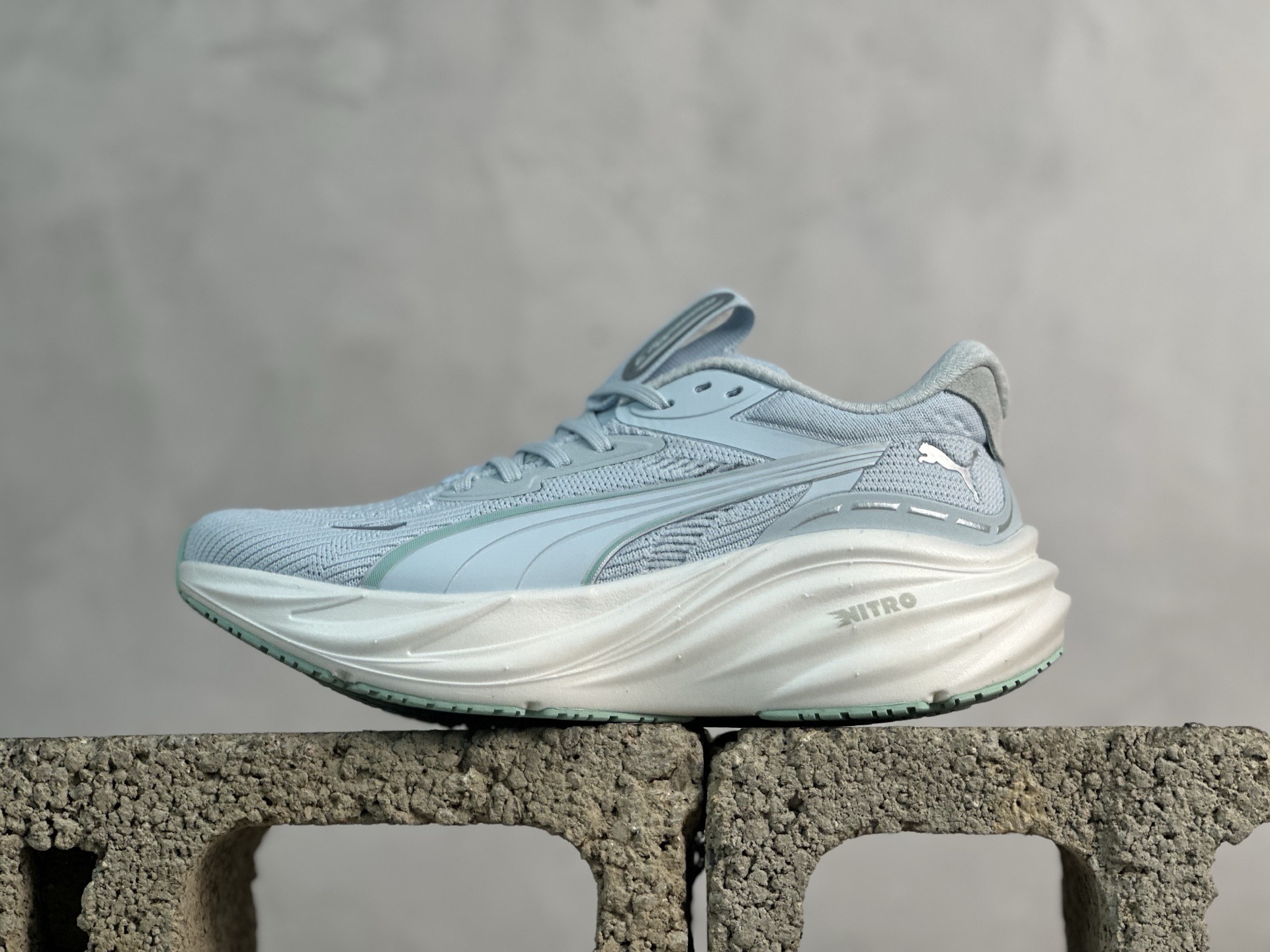 PUMA MAGNIFY NITRO 第3代 PUMA跑鞋