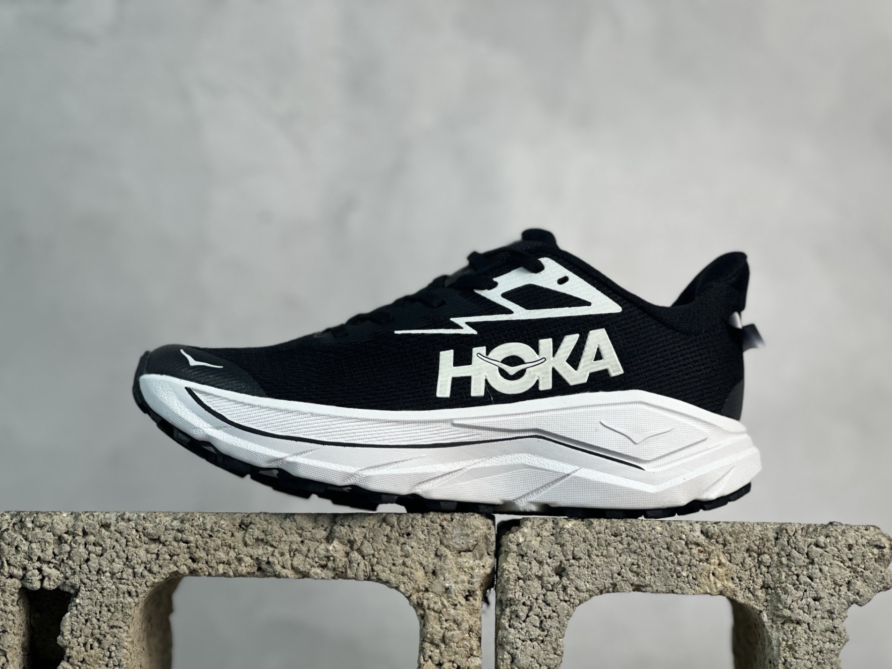 HOKA ONE ONE Challenger 8 挑戰者 8 代