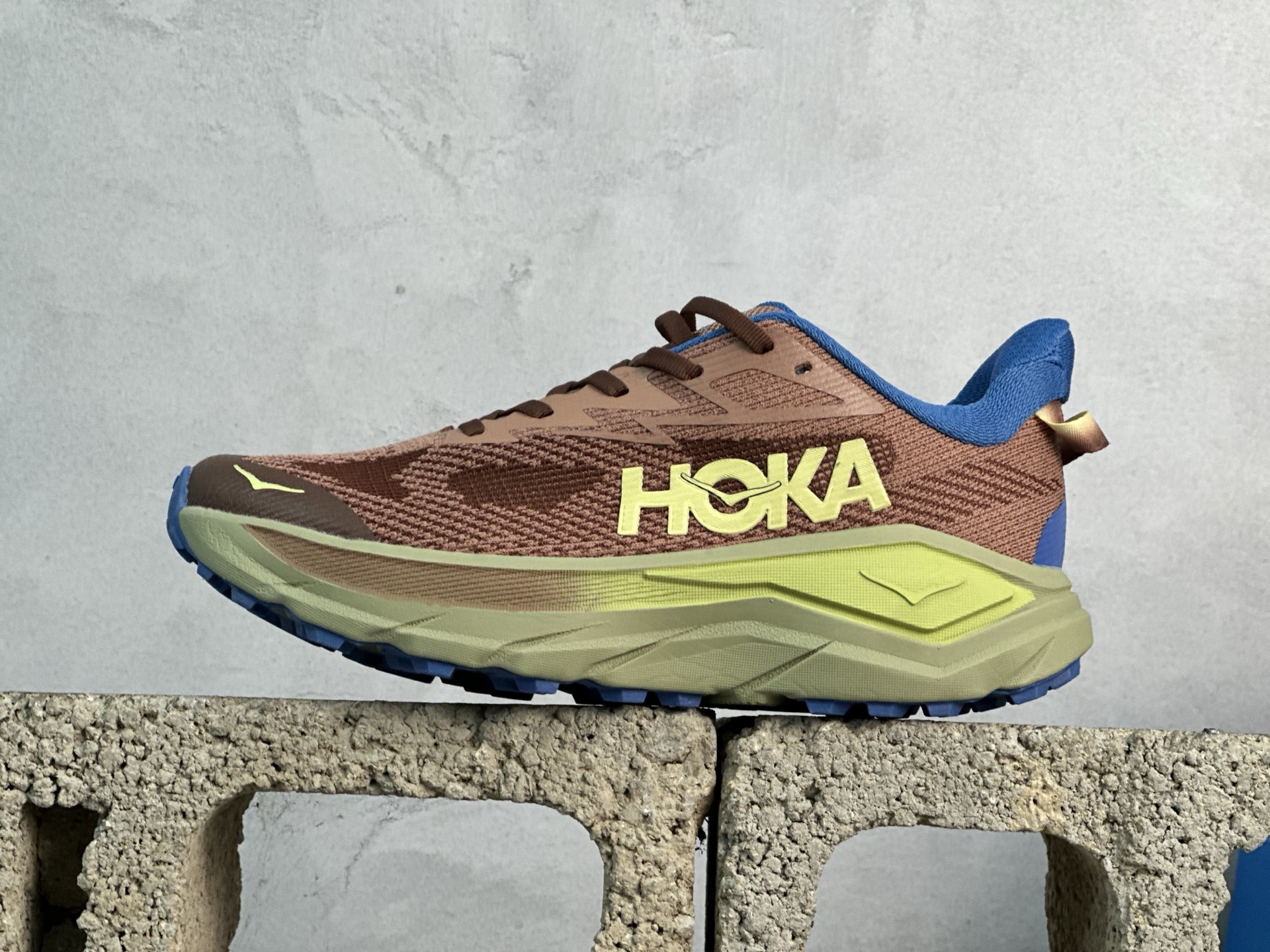 HOKA ONE ONE Challenger 8 挑戰者 8 代