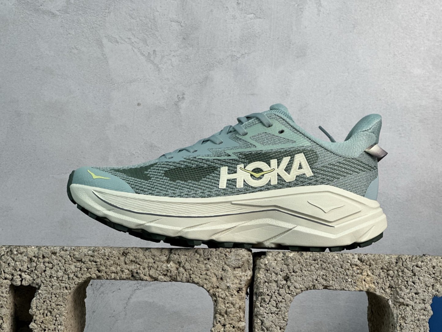 HOKA ONE ONE Challenger 8 挑戰者 8 代