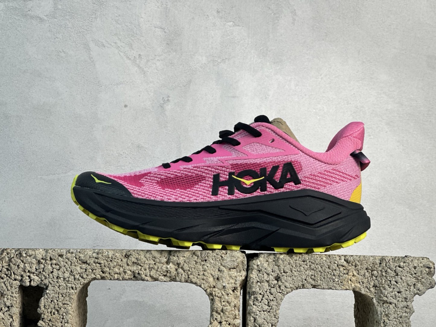 HOKA ONE ONE Challenger 8 挑戰者 8 代