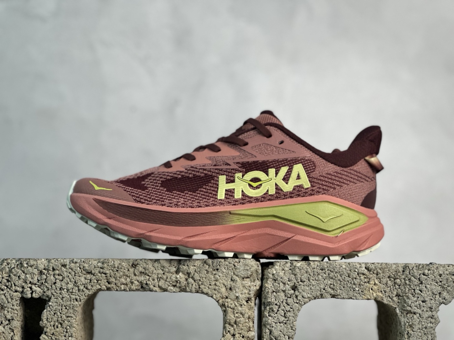 HOKA ONE ONE Challenger 8 挑戰者 8 代