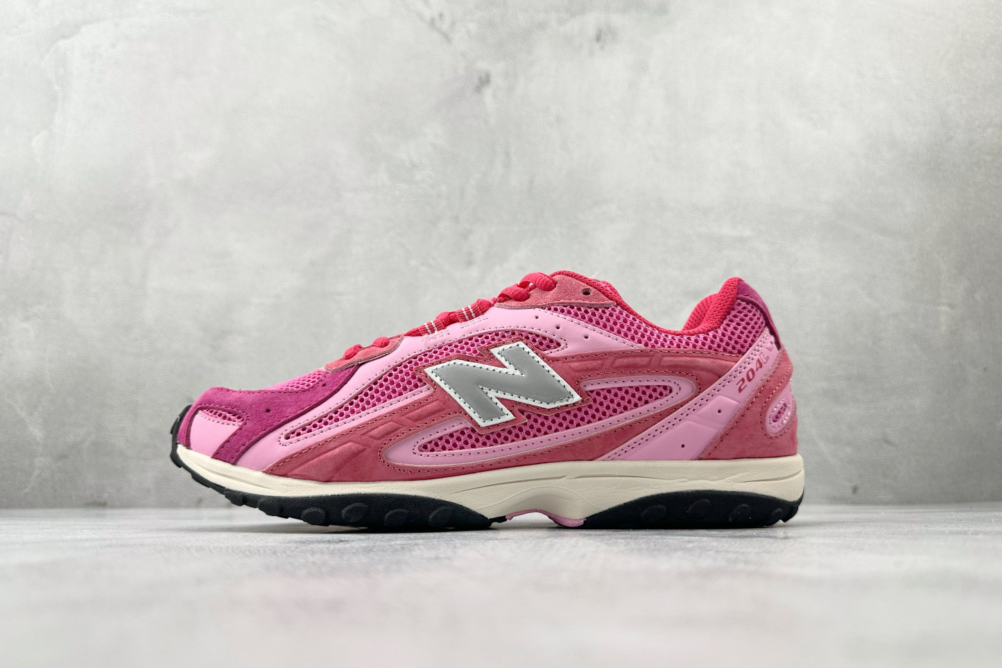  New Balance 204L 系列
