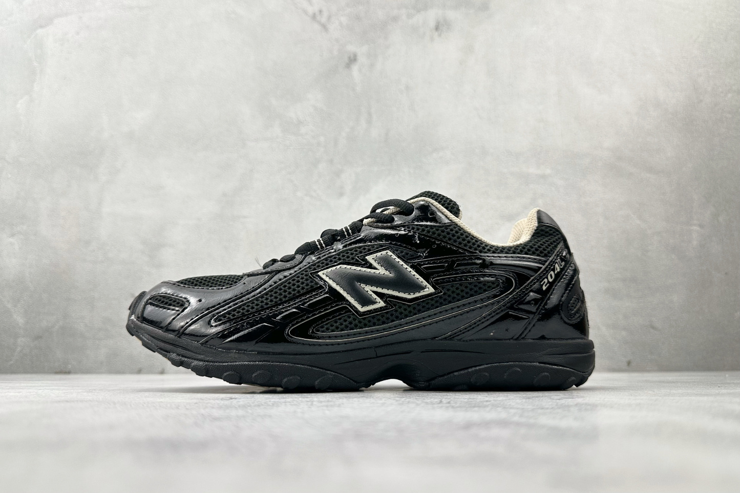  New Balance 204L 系列