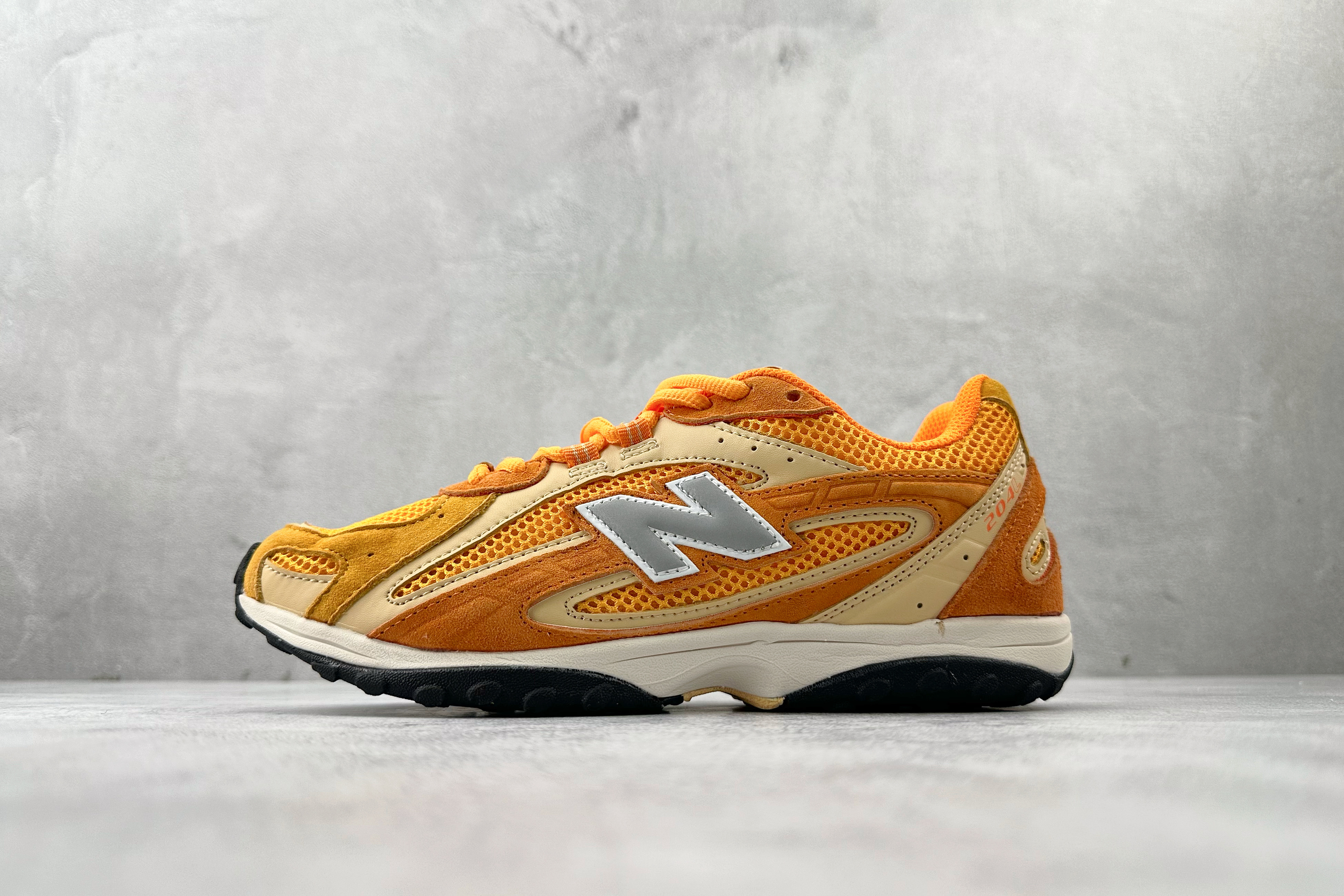  New Balance 204L 系列