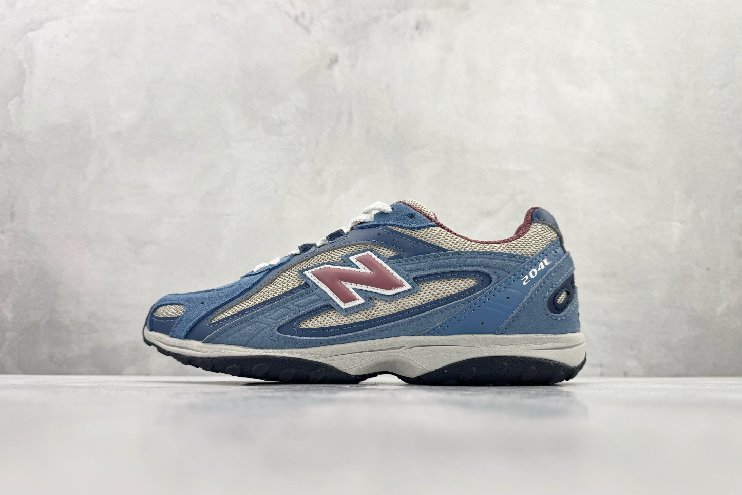  New Balance 204L 系列