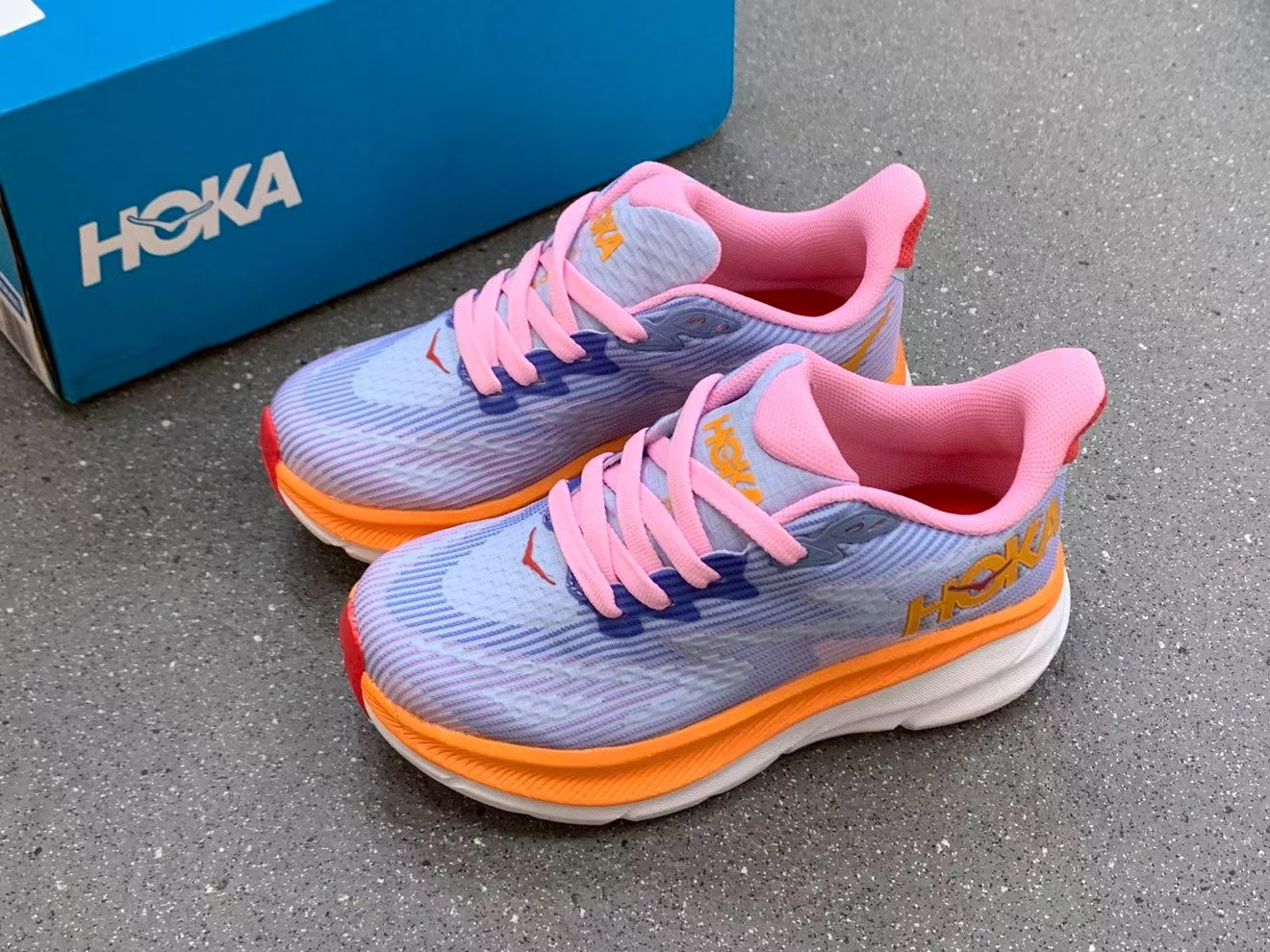 Hoka克9