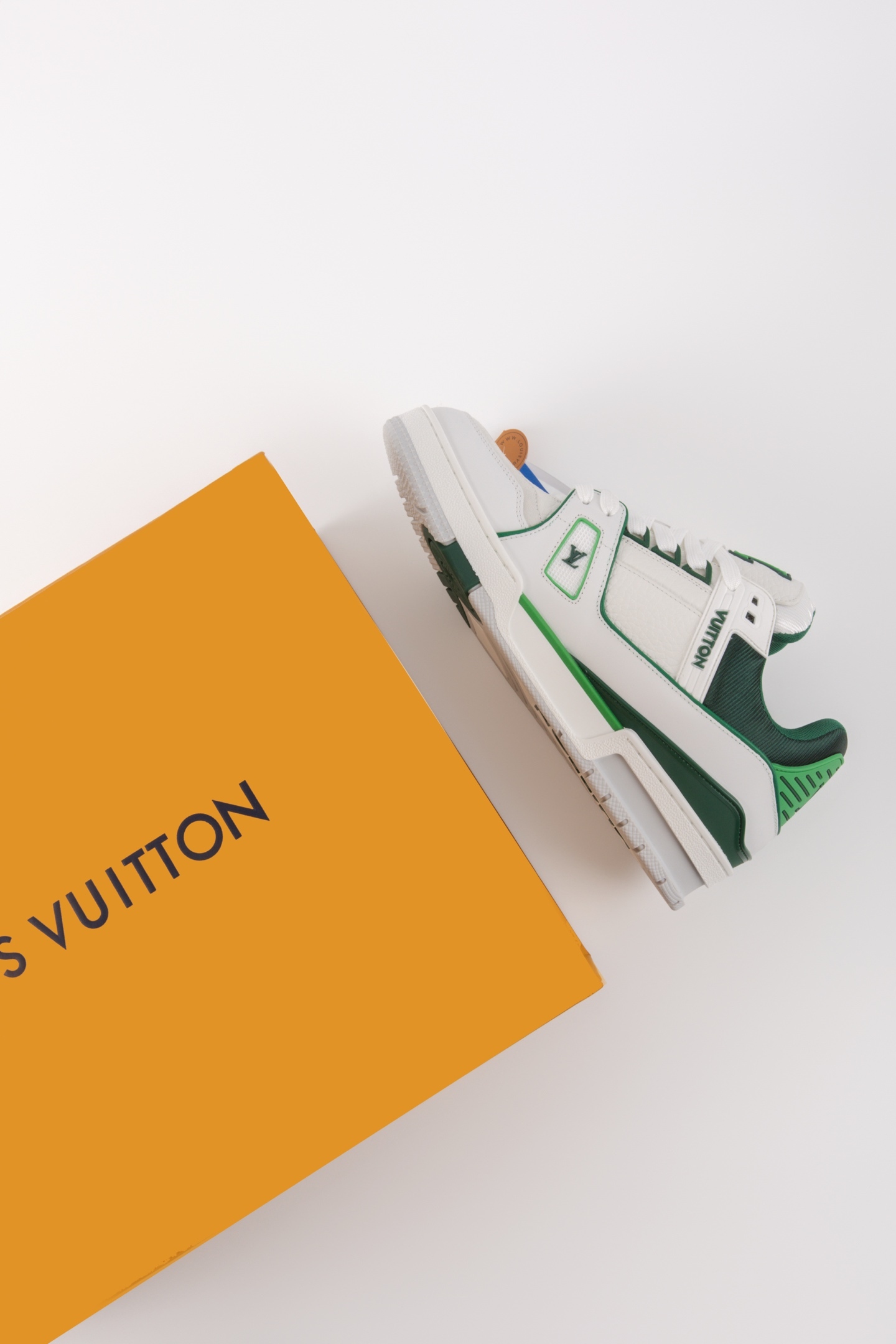 LOUIS VUITTON 皮鞋 皮革 圆头系带 字母簽名