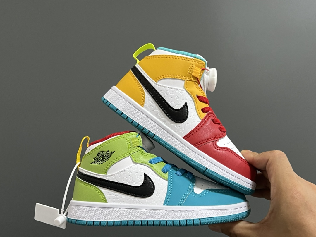 喬一中幫鎖扣兒童運動鞋